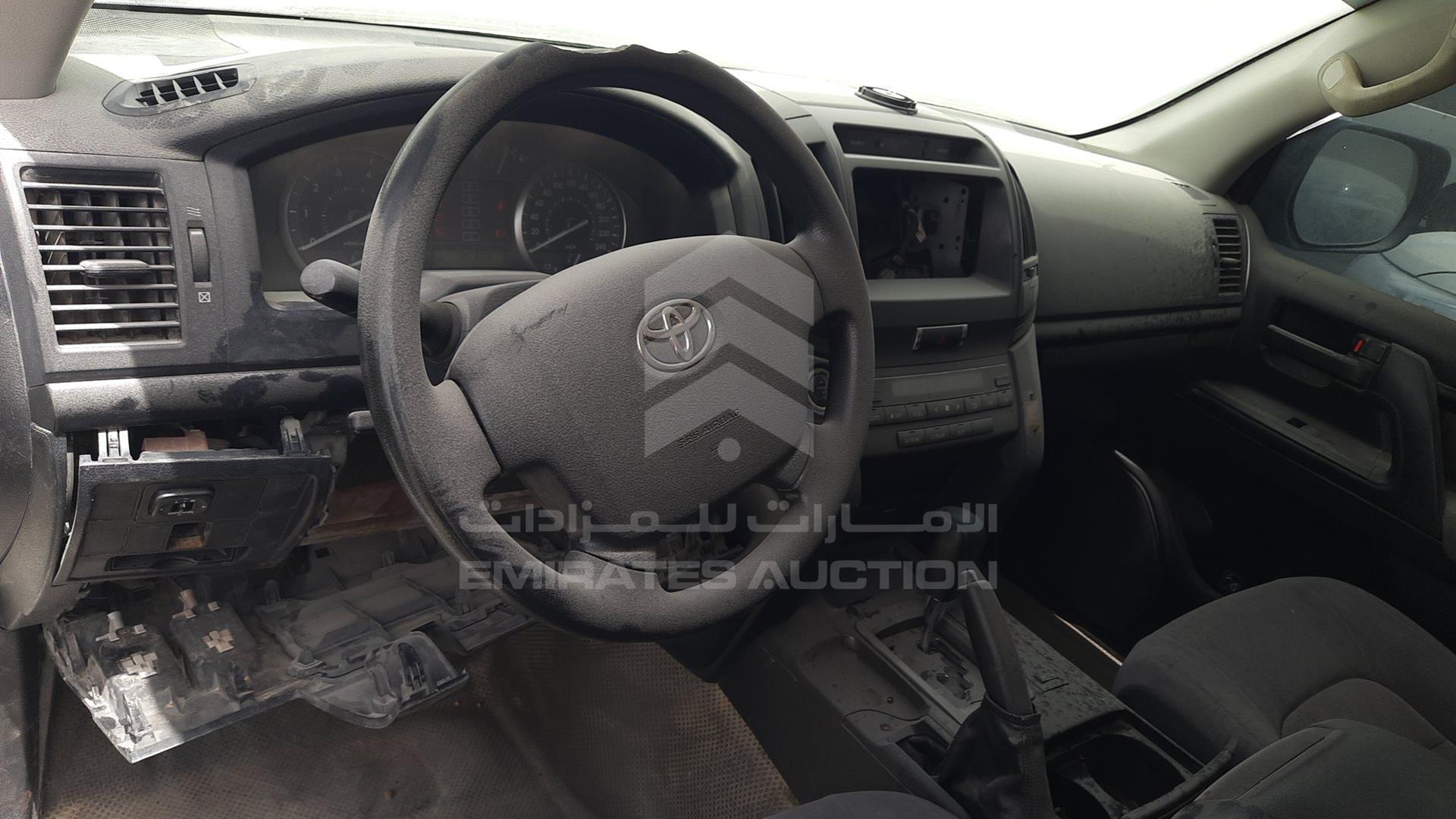 2011 TOYOTA LAND CRUISER VIN: JTMDU09J8B4034801