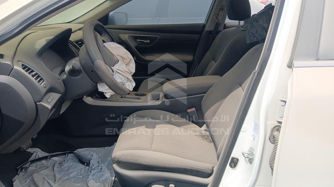 نيسان التيما 2015 — زاوية السائق الأمامية اليسرى — صورة 12