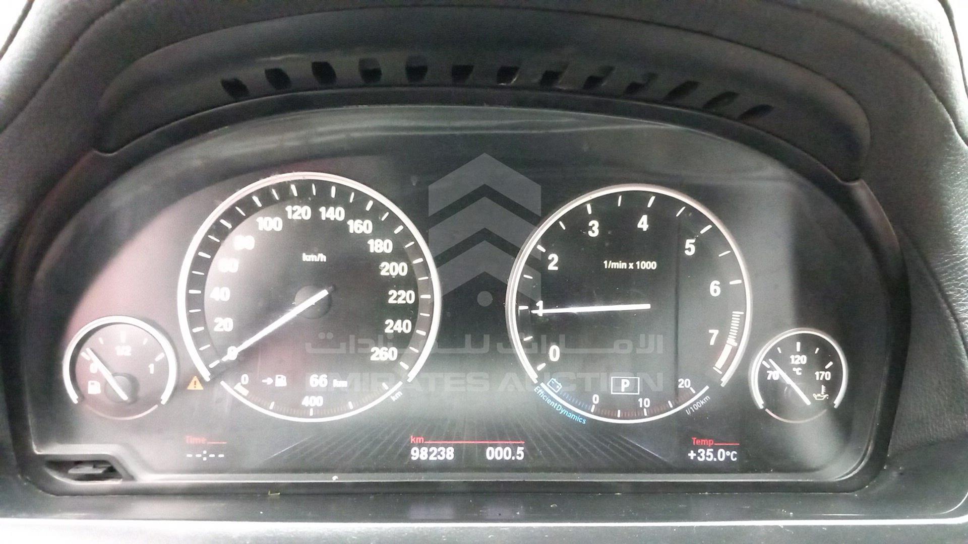 2013 BMW 730 VIN: WBAYE2109DDZ45880