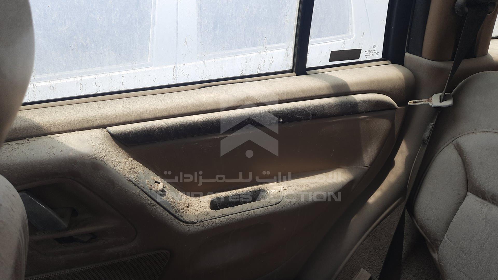 2000 JEEP GRAND CHEROKEE VIN: 1J4GW58N3YY122871