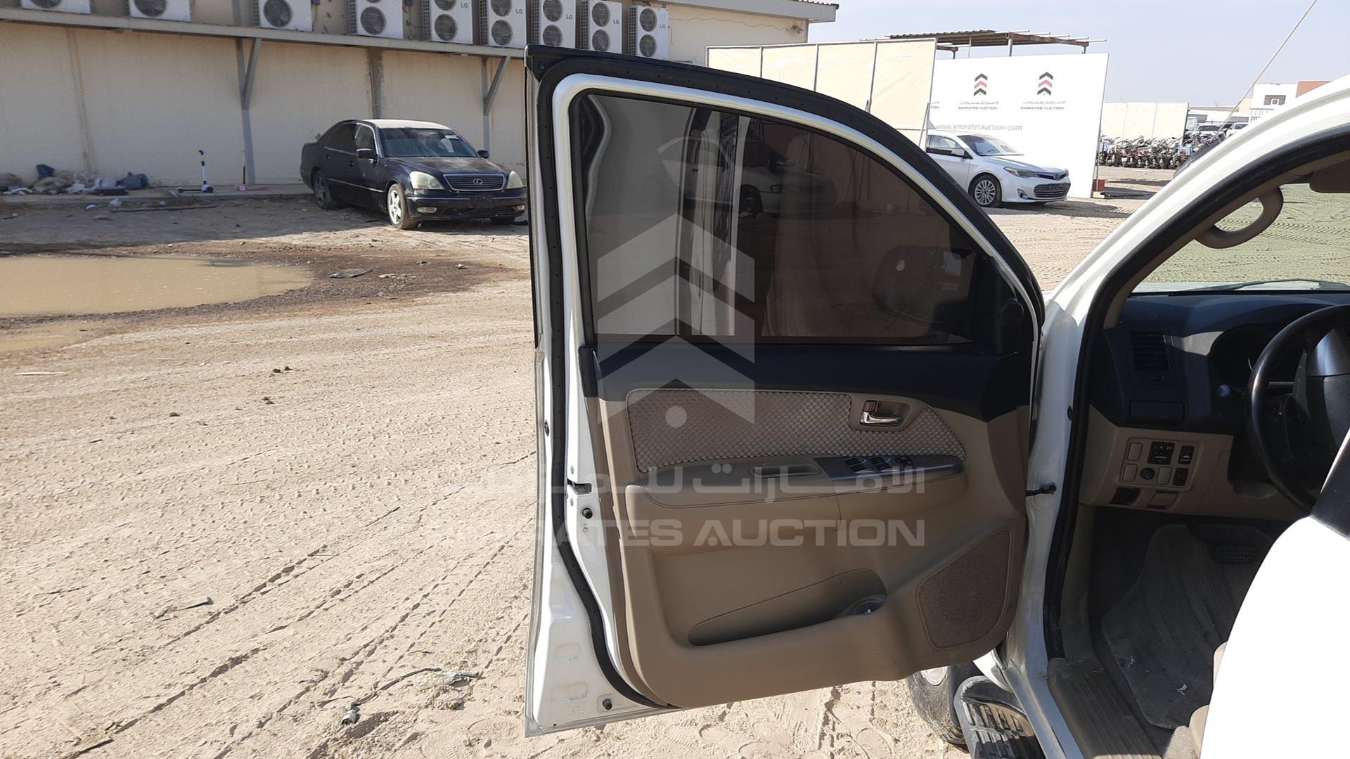 2015 TOYOTA FORTUNER VIN: MHFYX59G8F8068248
