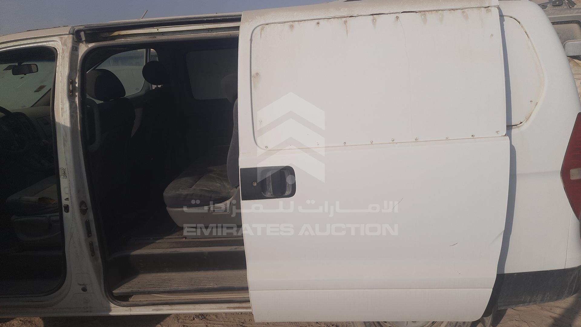 2012 HYUNDAI H1 VIN: KMHWG81RXCU430838