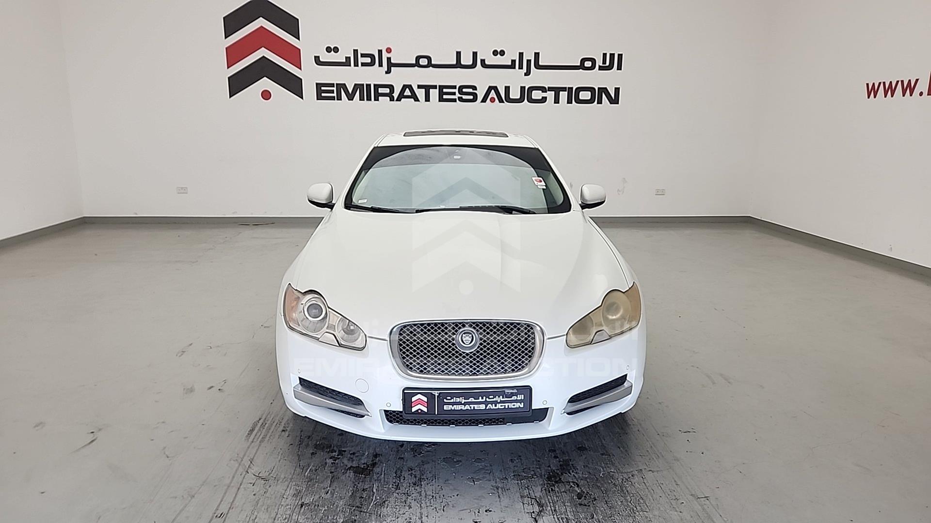 2011 JAGUAR XF VIN: SAJAA07DXBFR83989