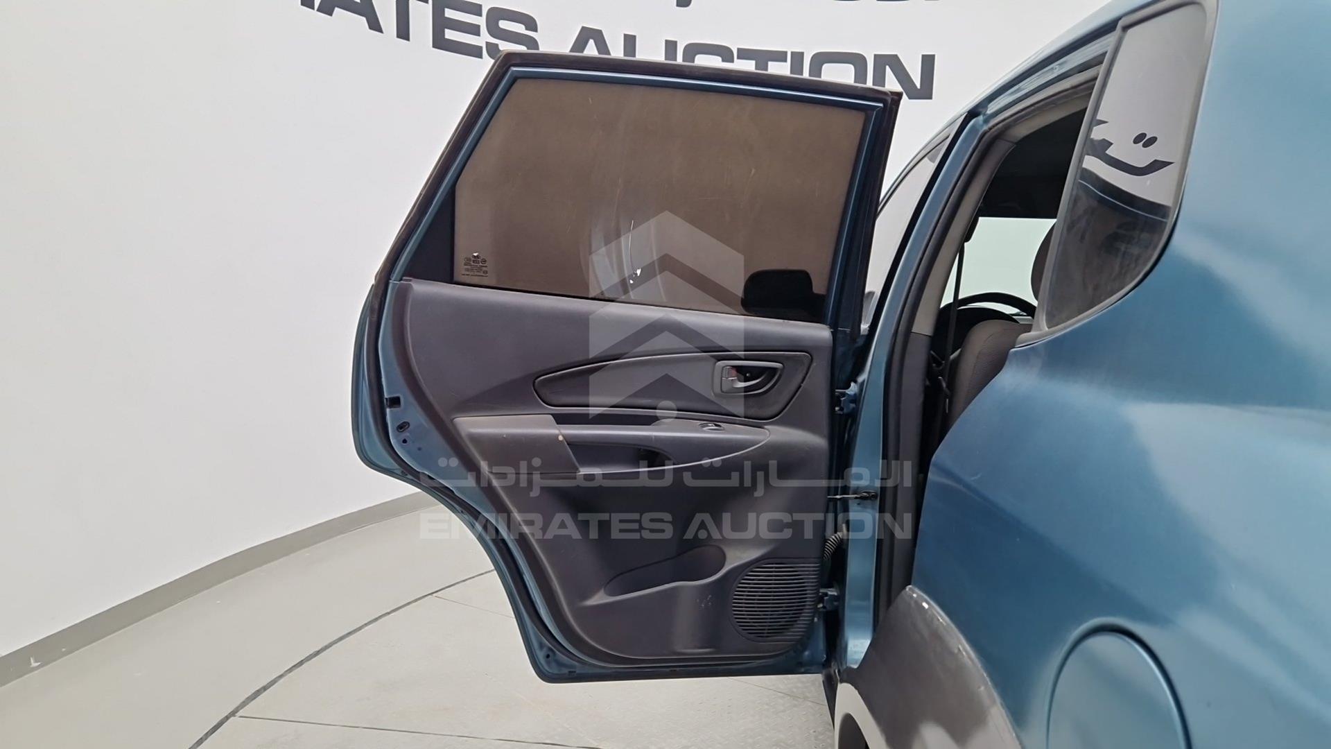 2005 HYUNDAI TUCSON VIN: KMHJM81B05U063764