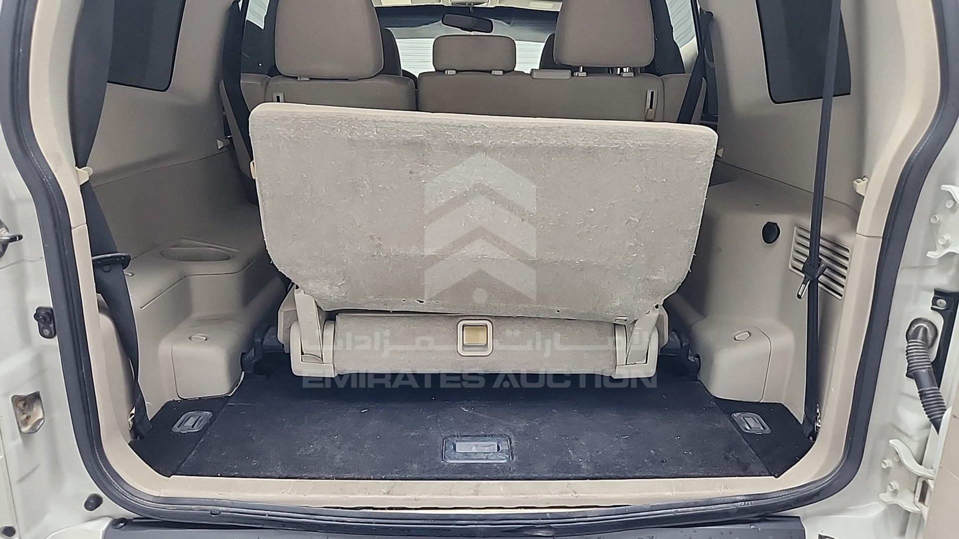 2011 MITSUBISHI PAJERO VIN: JMYLRV95WBJ701598