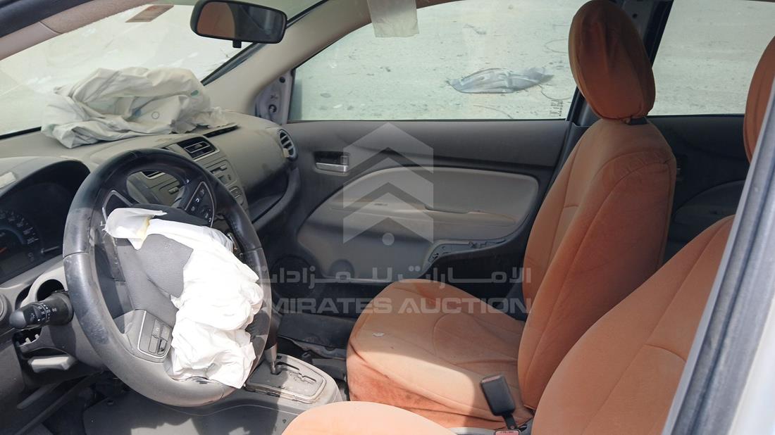 ميتسوبيشي اتريج 2021 — زاوية الراكب الأمامي للمقعد — صورة 22