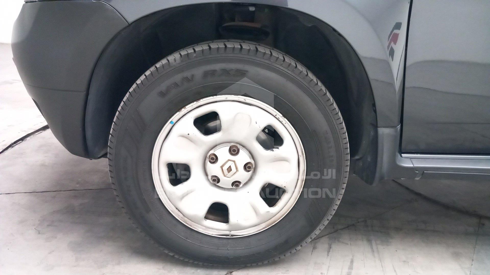 2017 RENAULT DUSTER VIN: VF1HSRCH5HA515793