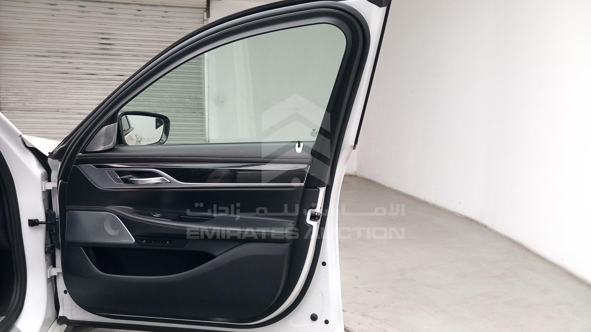 2019 BMW 750 VIN: WBA7F0C53KGM24963