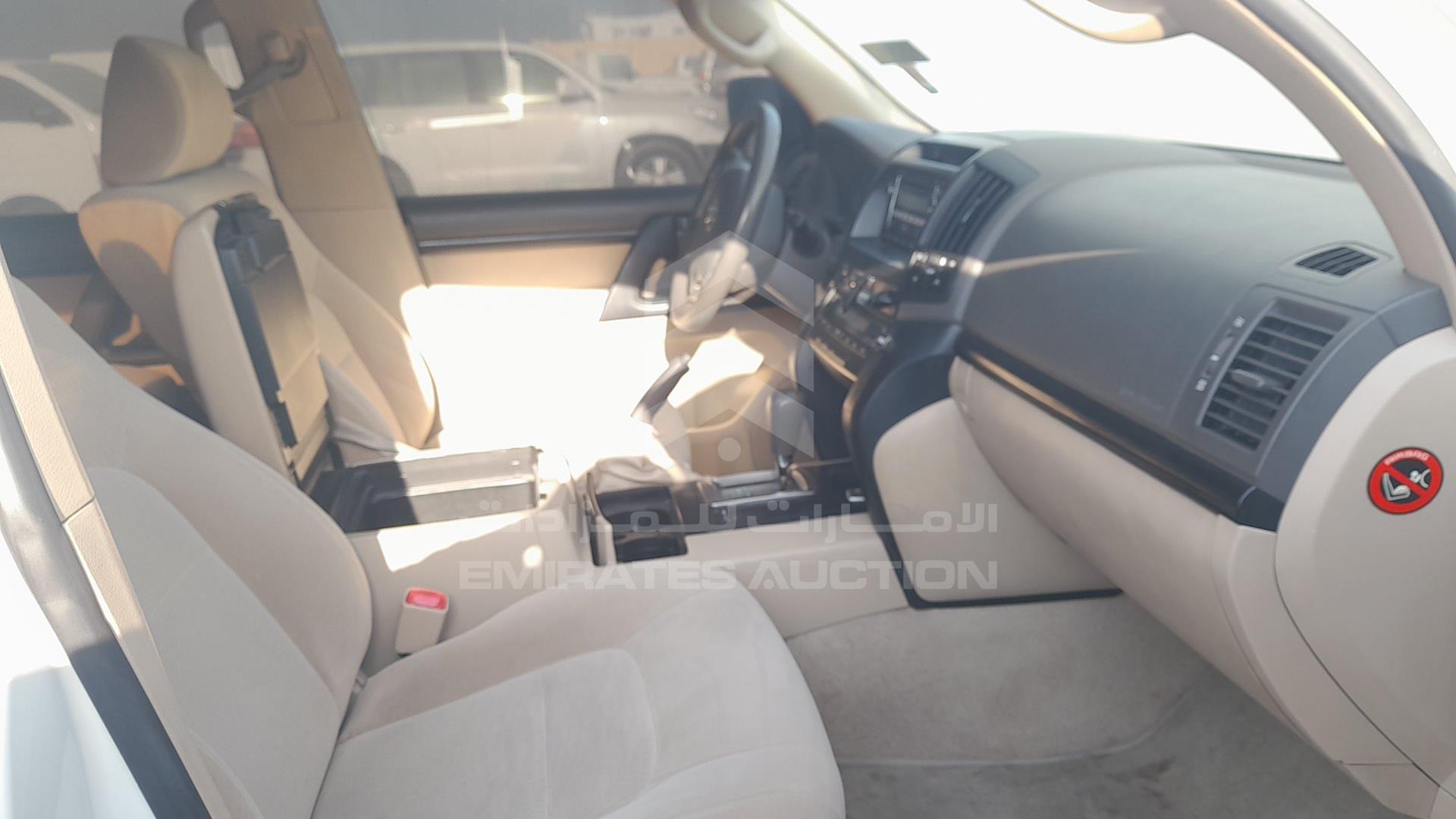 2014 TOYOTA LAND CRUISER VIN: JTMDU09J2E4094514