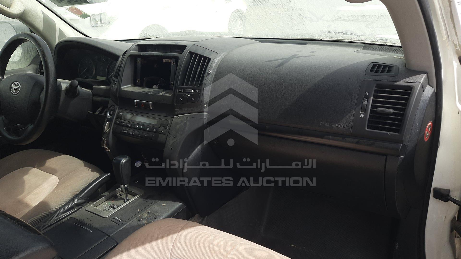 2011 TOYOTA LAND CRUISER VIN: JTMDU09J0B4035070