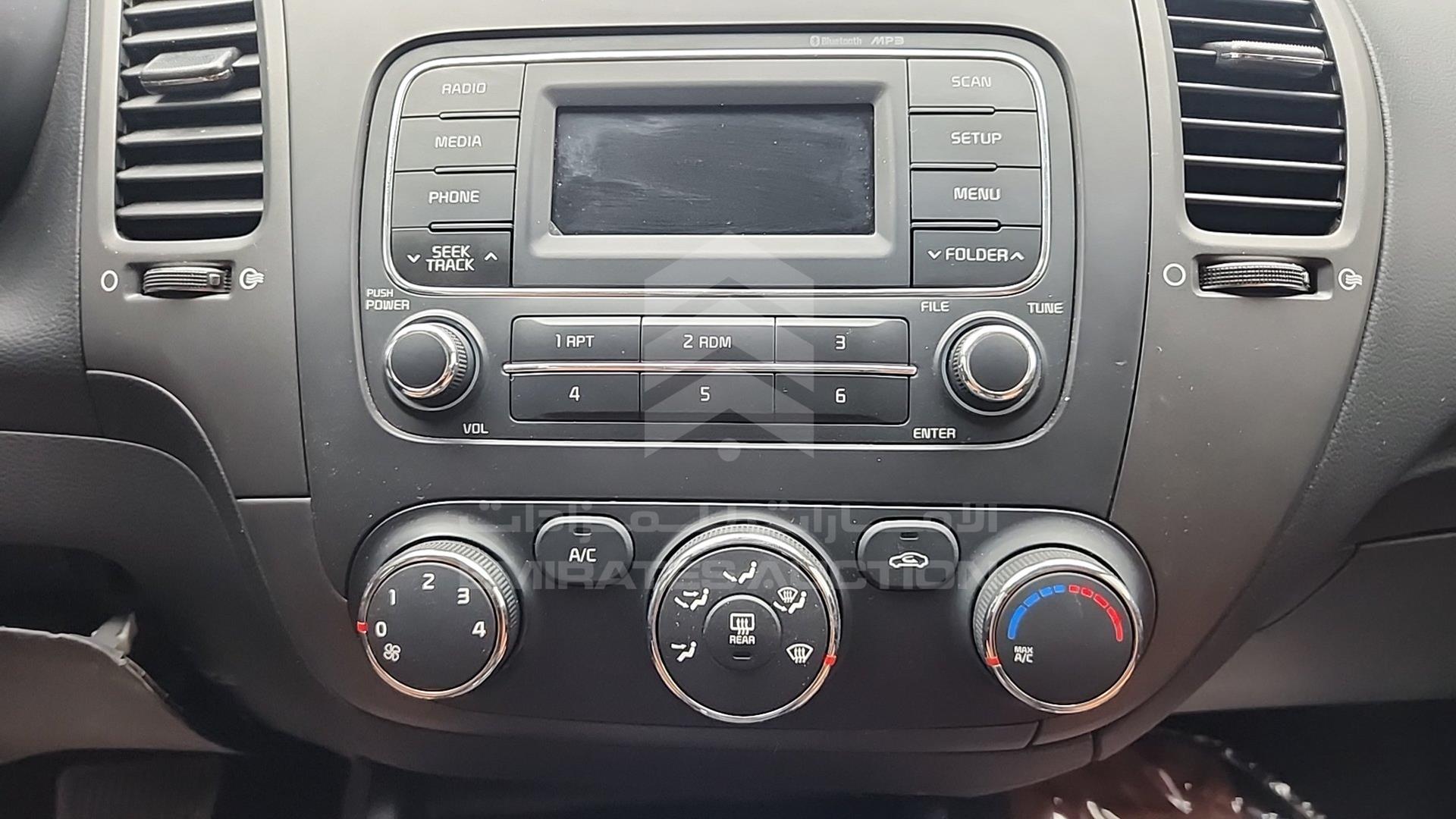 2016 KIA CERATO VIN: KNAFK4112G5483178