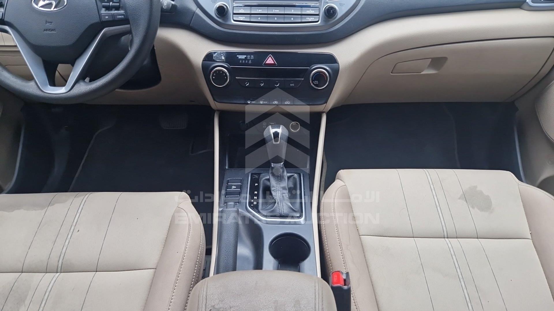 2017 HYUNDAI TUCSON VIN: TMAJ28138HJ170638