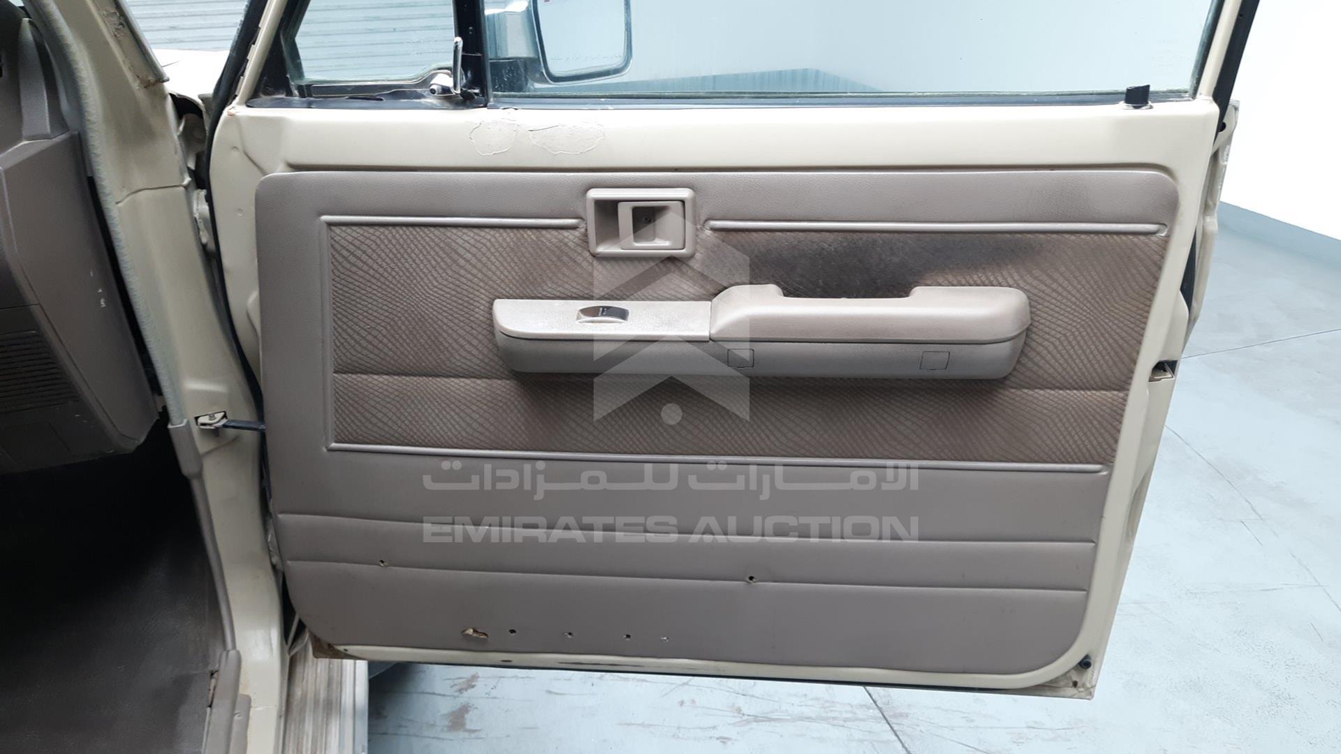 2014 TOYOTA LAND CRUISER VIN: JTFLU73J0E4563183