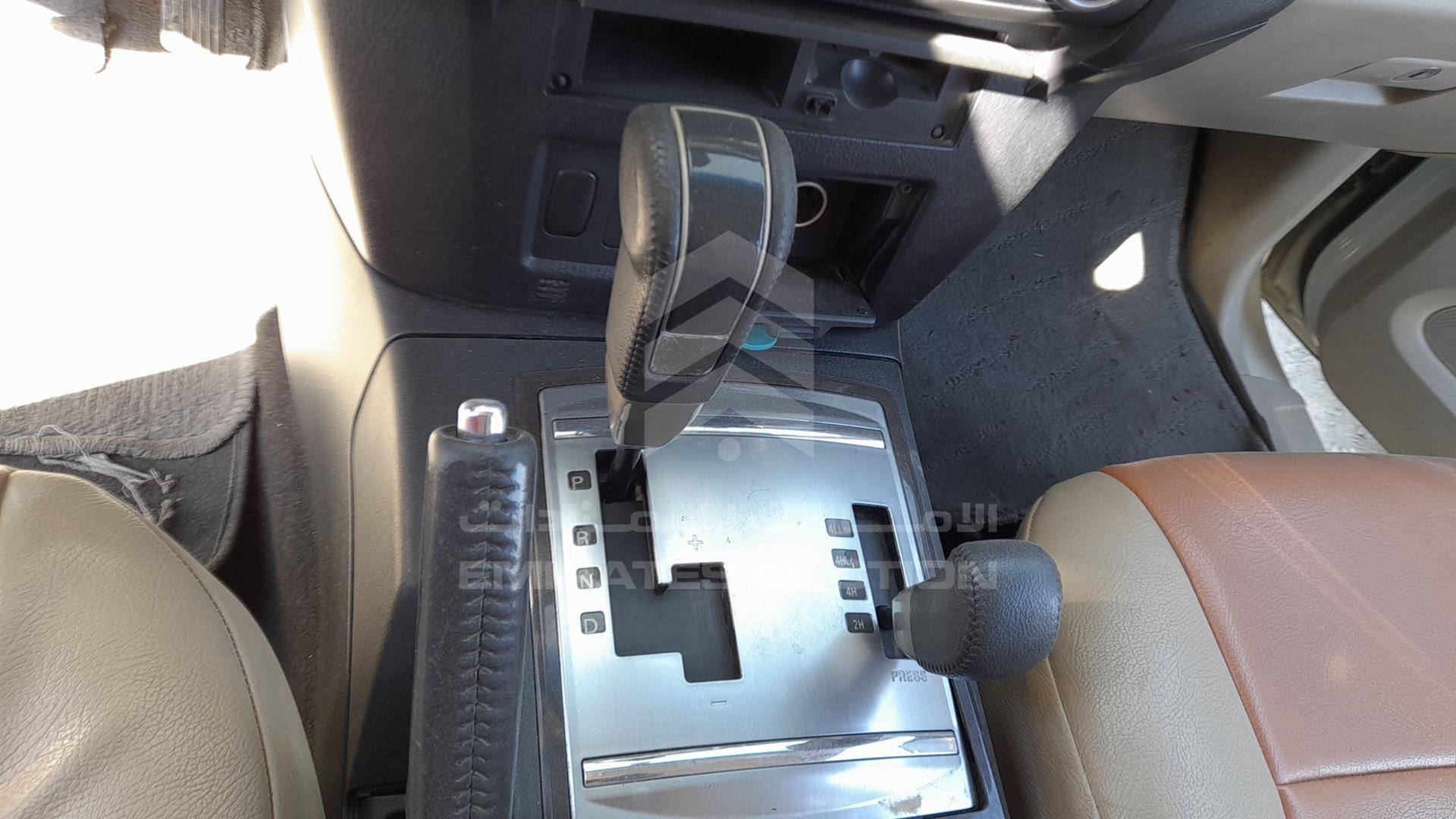 2011 MITSUBISHI PAJERO VIN: JMYLRV95WBJ703096