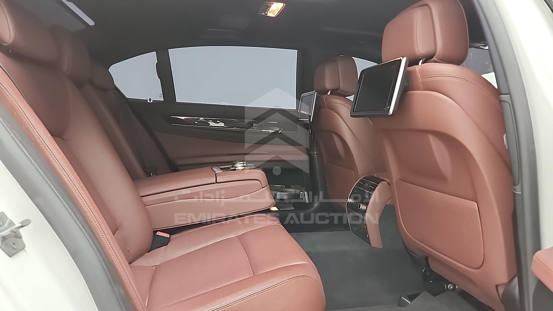 2015 BMW 730 VIN: WBAYE2105FD837047