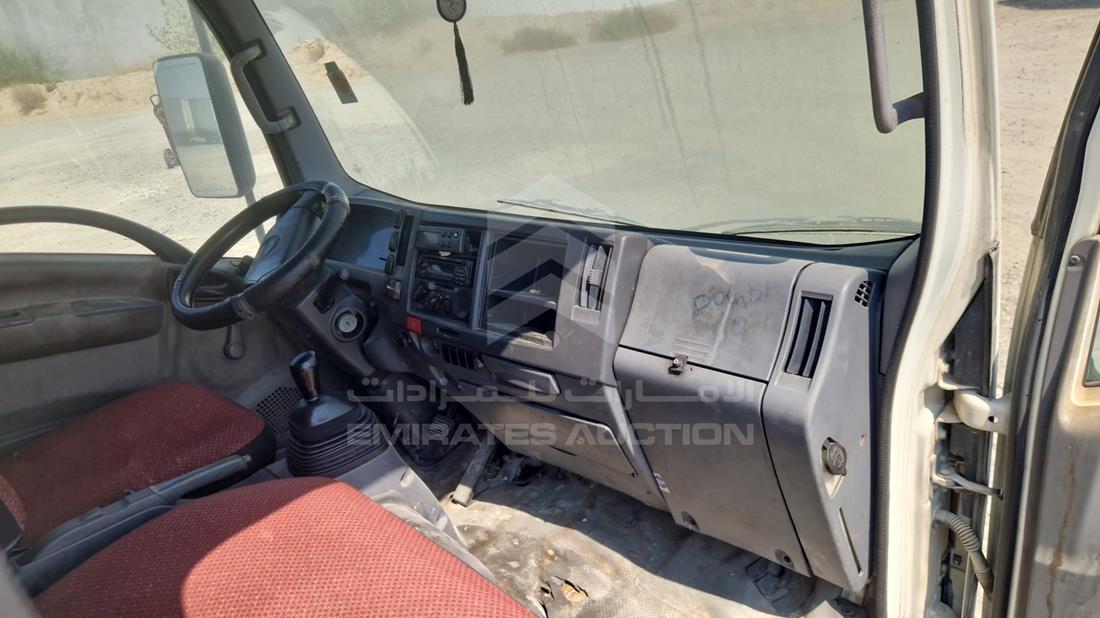 2013 Isuzu NMR — Front Right Passenger Dashboard View — Photo 21