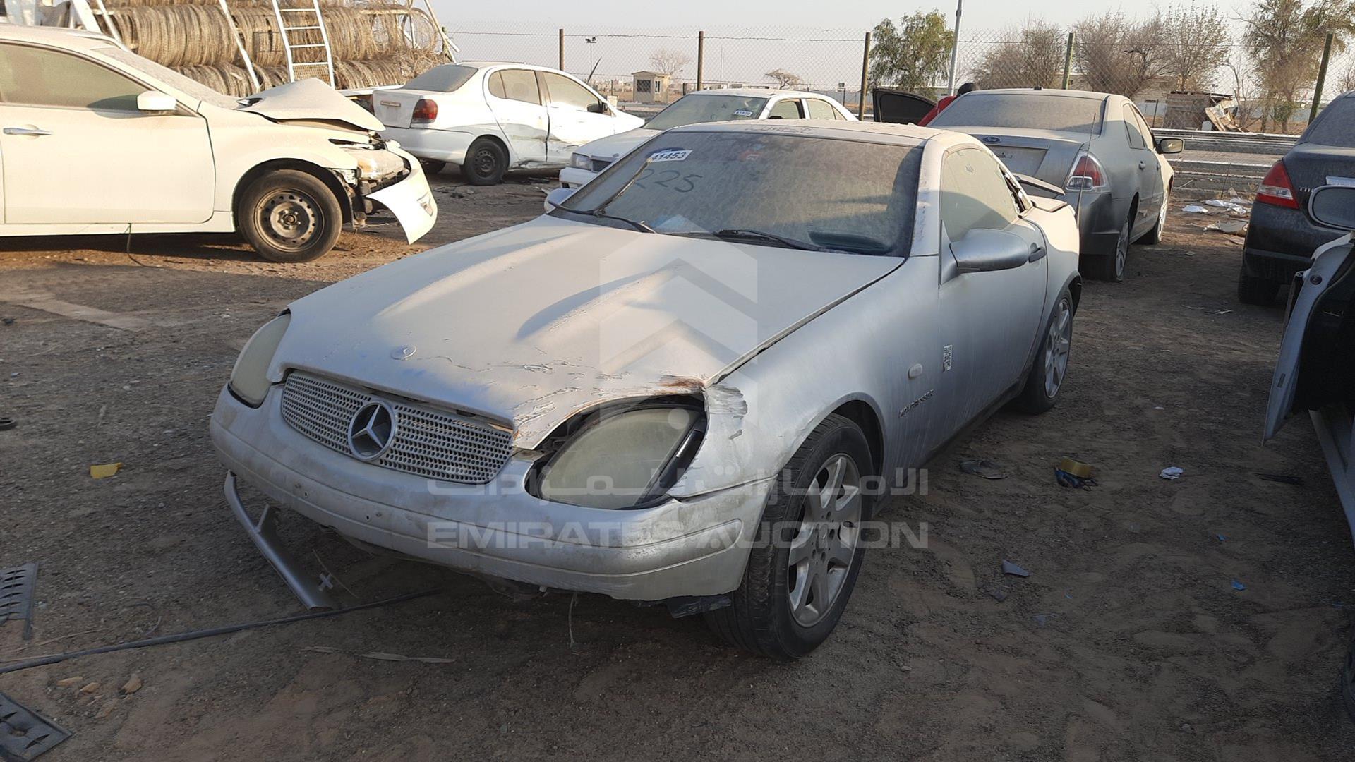 2000 MERCEDES SLK230 VIN: WDB1704471F164494