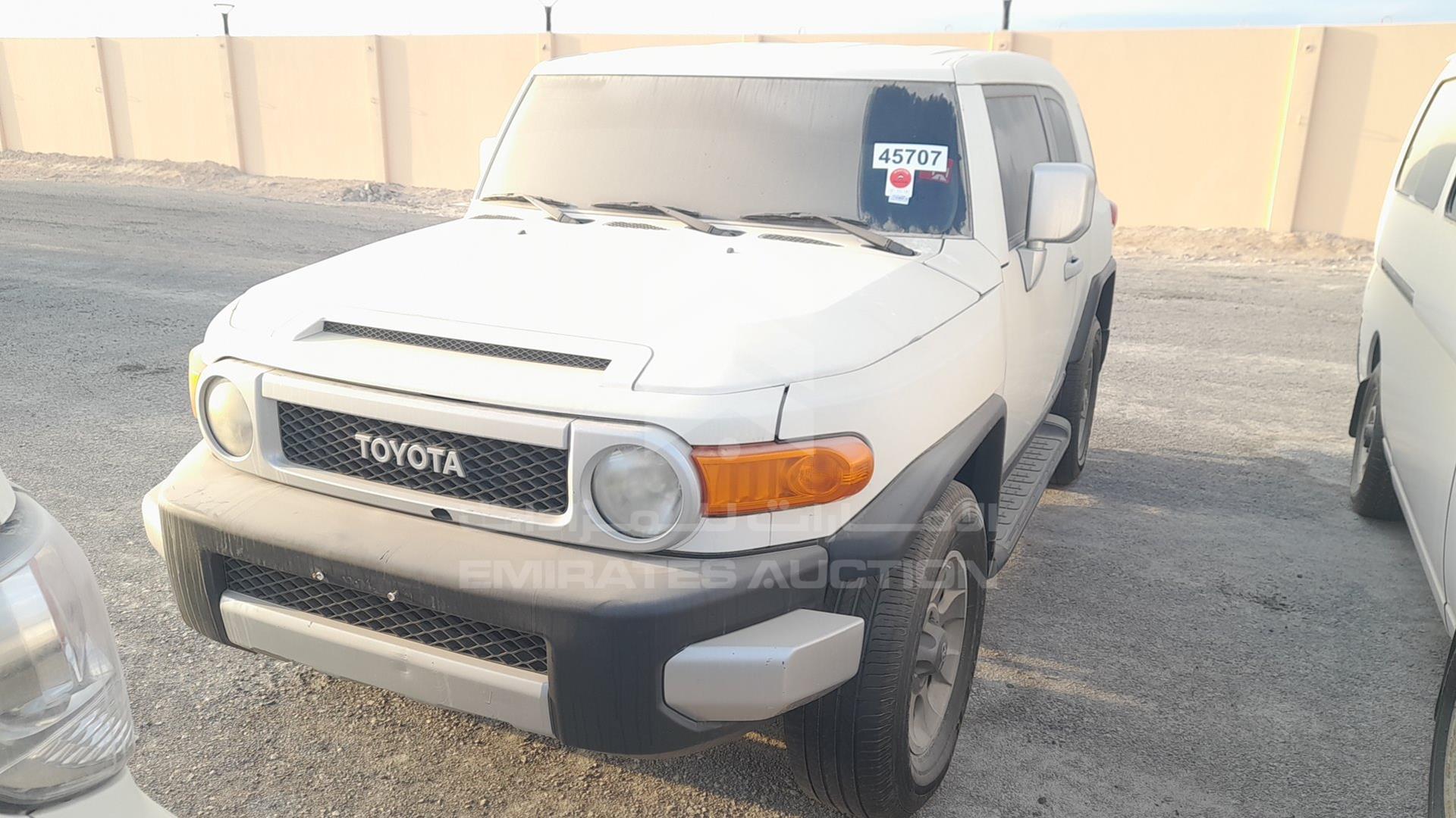 2013 TOYOTA FJ CRUISER VIN: JTEBU11F5DK171029