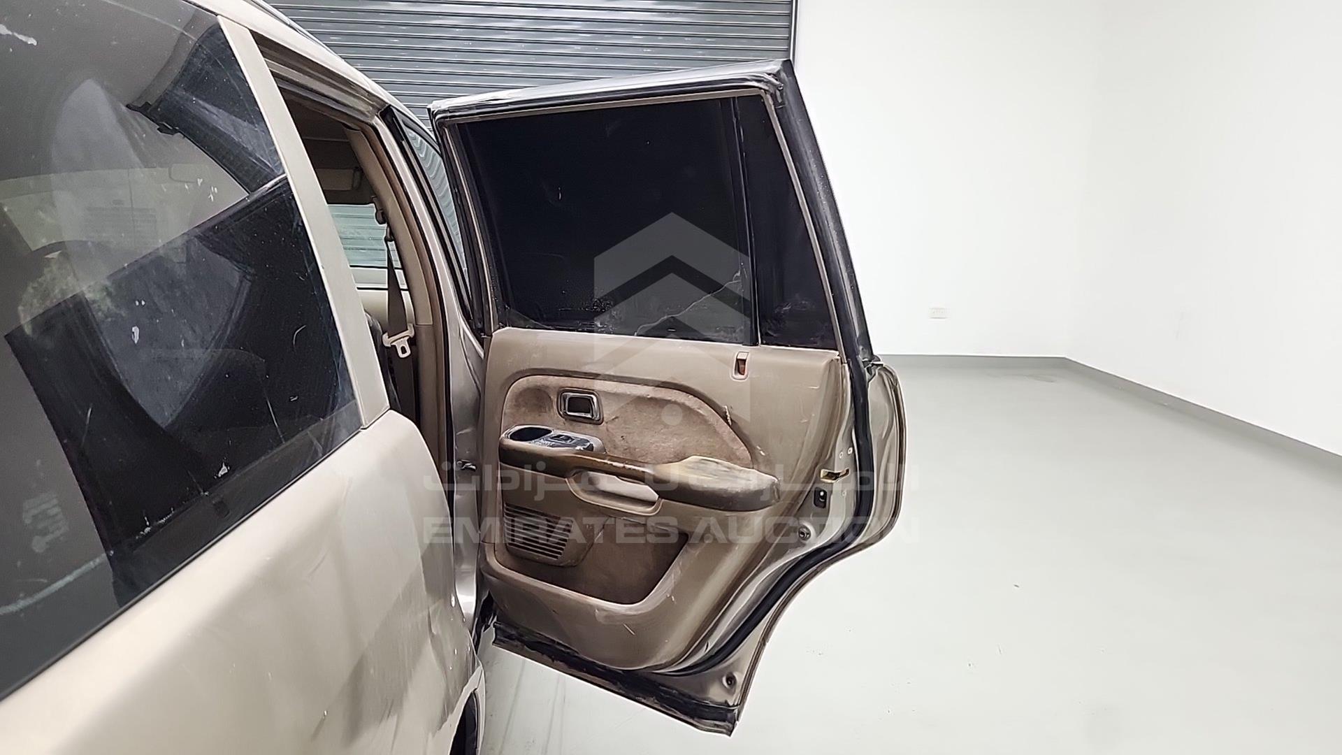 2005 HONDA MRV VIN: 2HKYF18115H700916