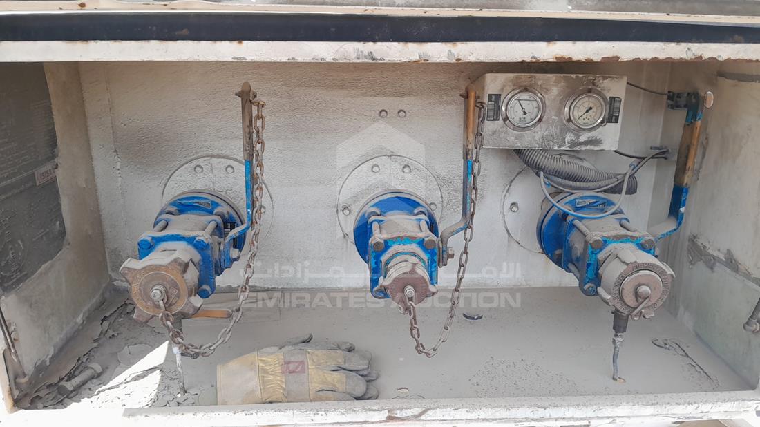 صهريج Petrol Tank 2008 — خليج المحرك — صورة 11