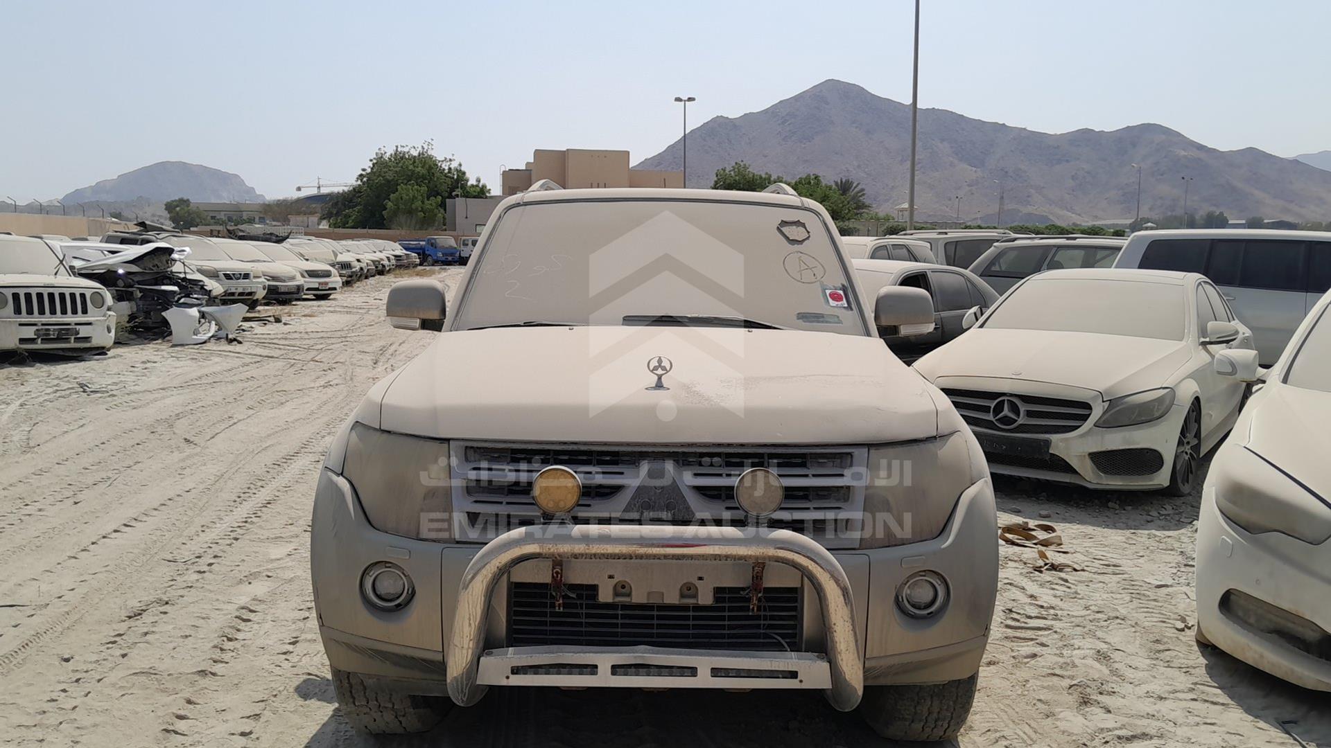 2010 MITSUBISHI PAJERO VIN: JMYMRV85WAJ701504