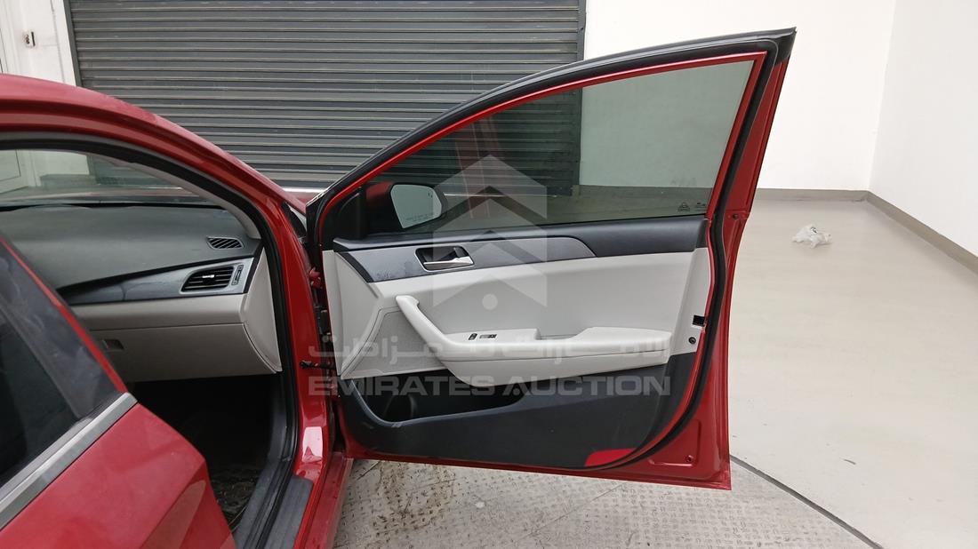 2019 Hyundai Sonata — Front Right Door — Photo 30
