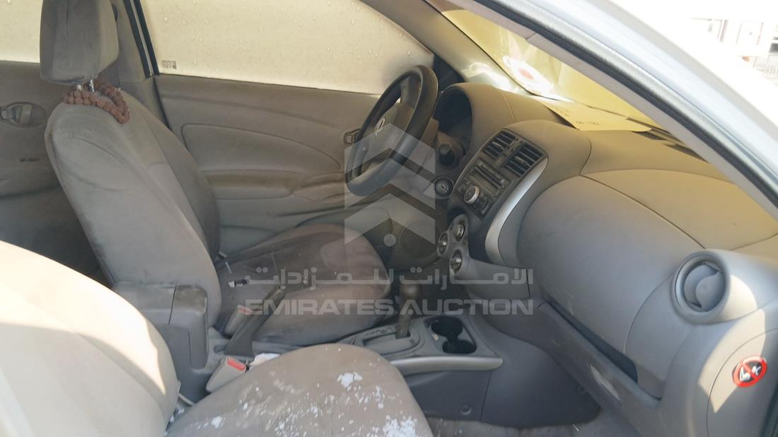 نيسان صني 2012 — زاوية الراكب الأمامي للمقعد — صورة 22