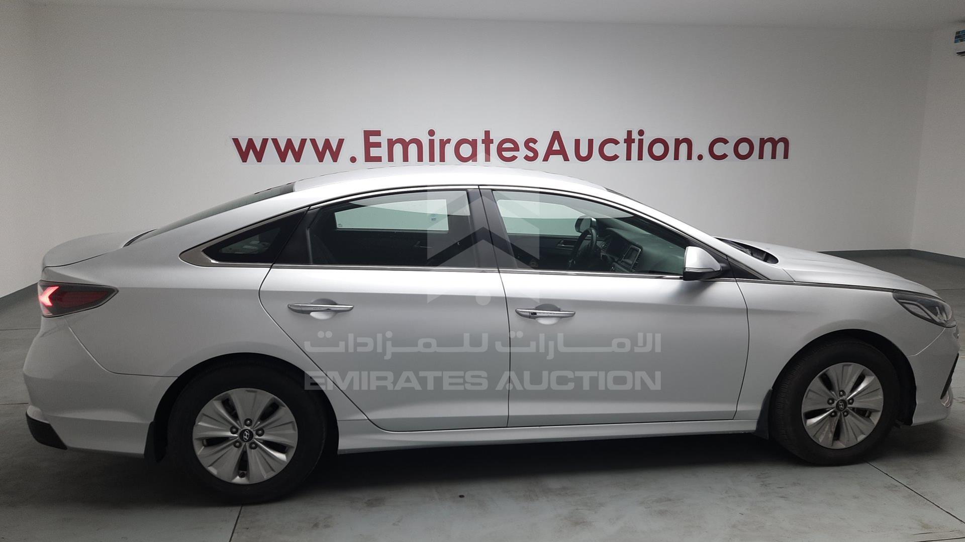 2019 HYUNDAI SONATA VIN: KMHE24130KA093014