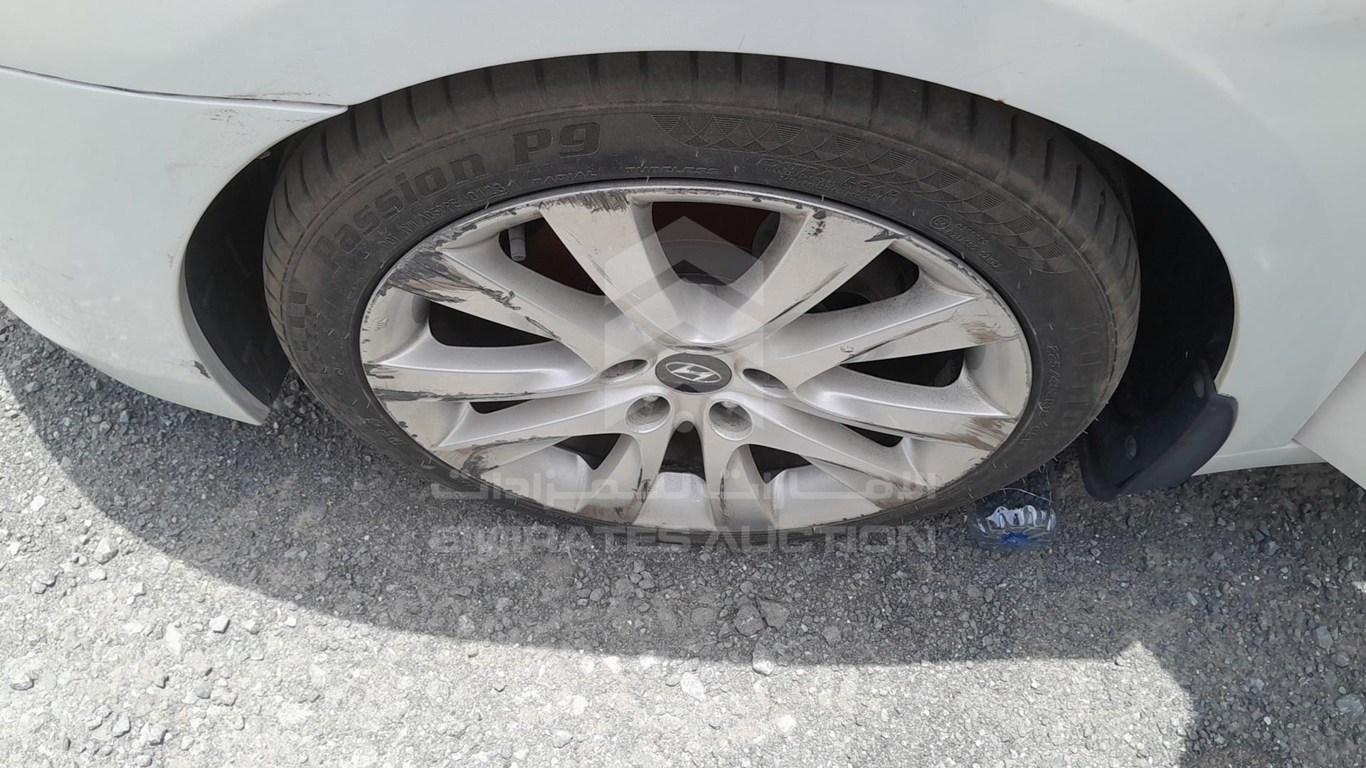 2014 HYUNDAI I40 VIN: KMHLC81C3EU063018