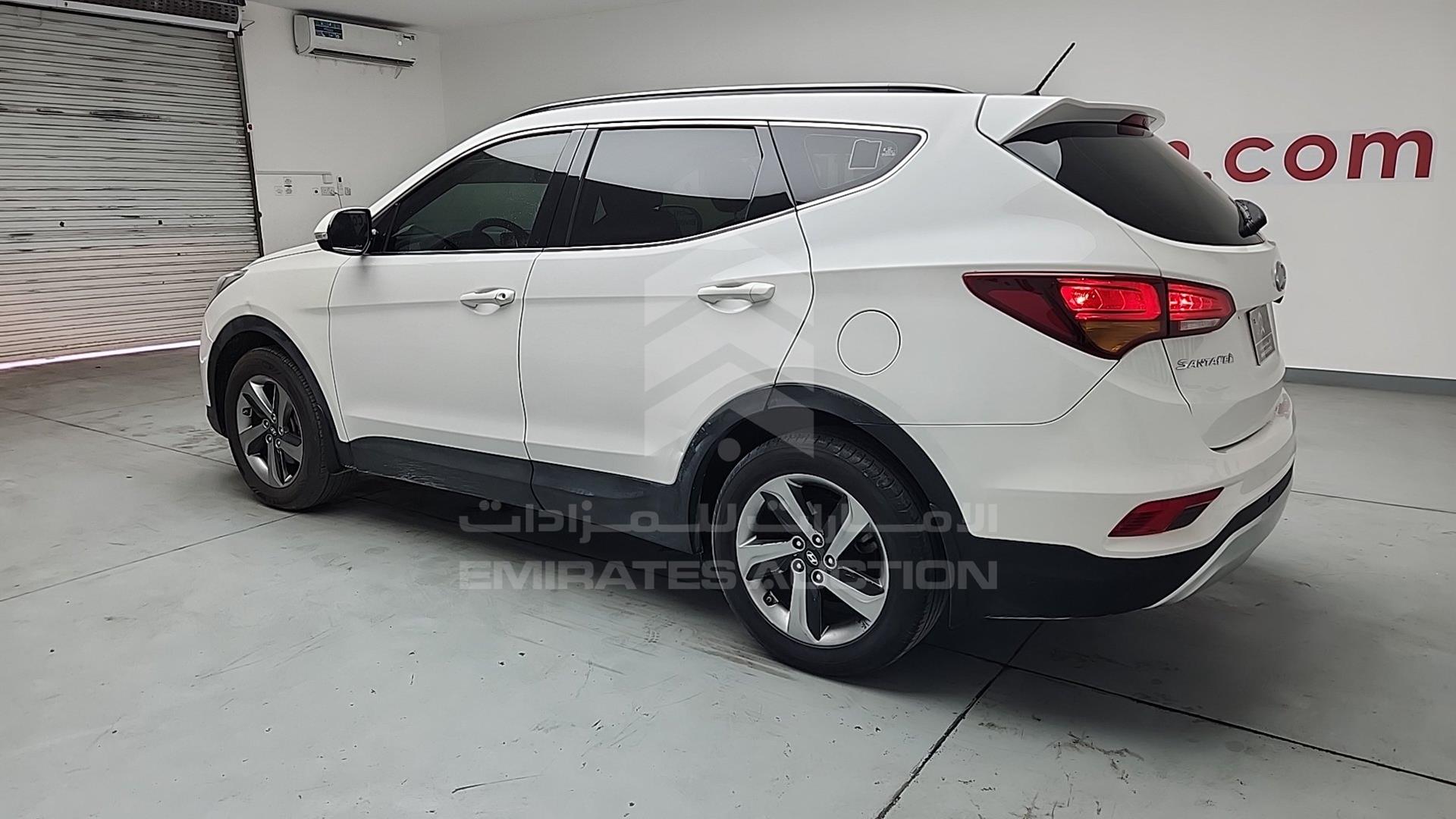 2017 HYUNDAI SANTA FE VIN: KMHST81CXHU647299