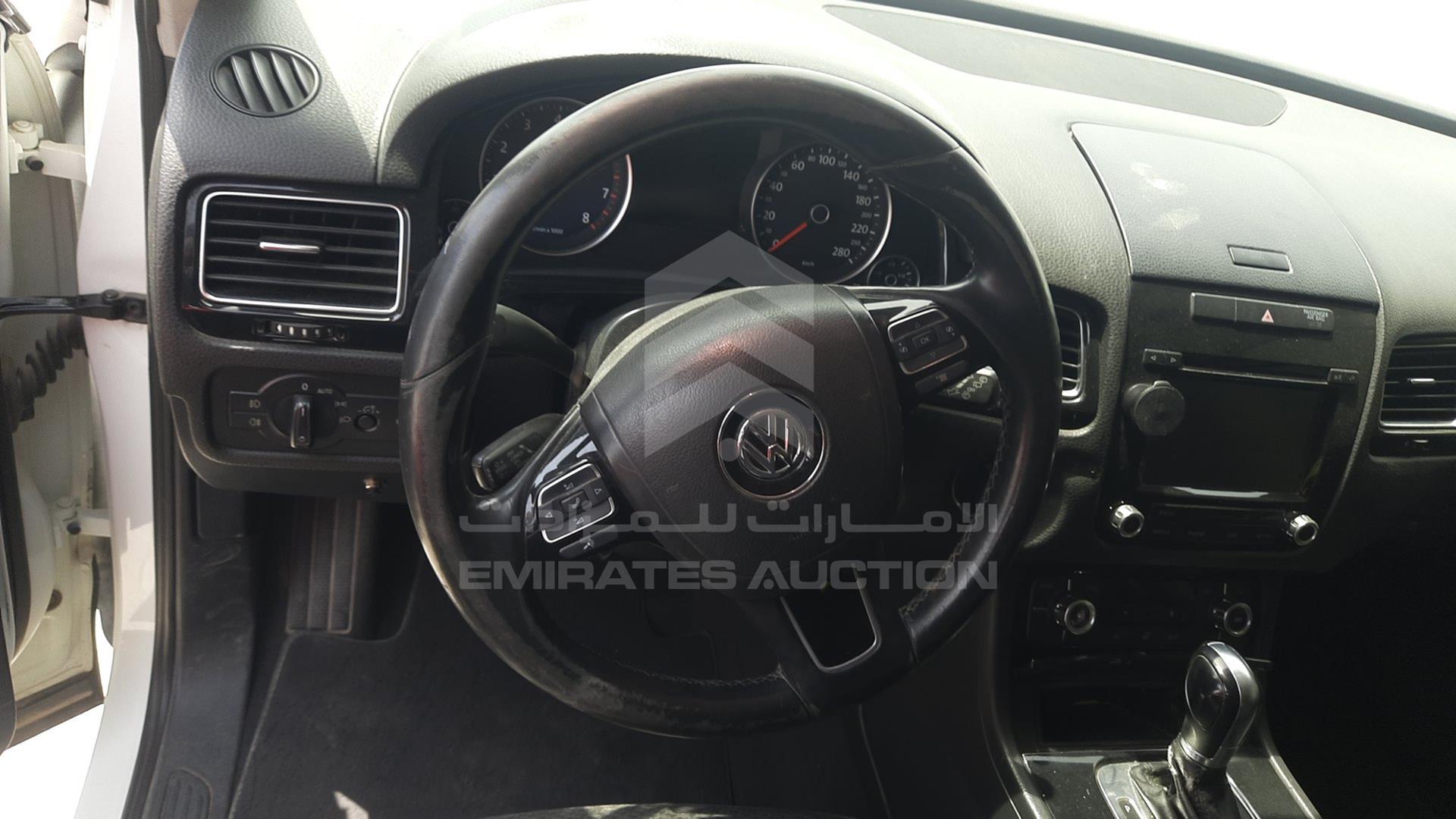 2013 VOLKSWAGEN TOUAREG VIN: WVGBC2BP7DD000268