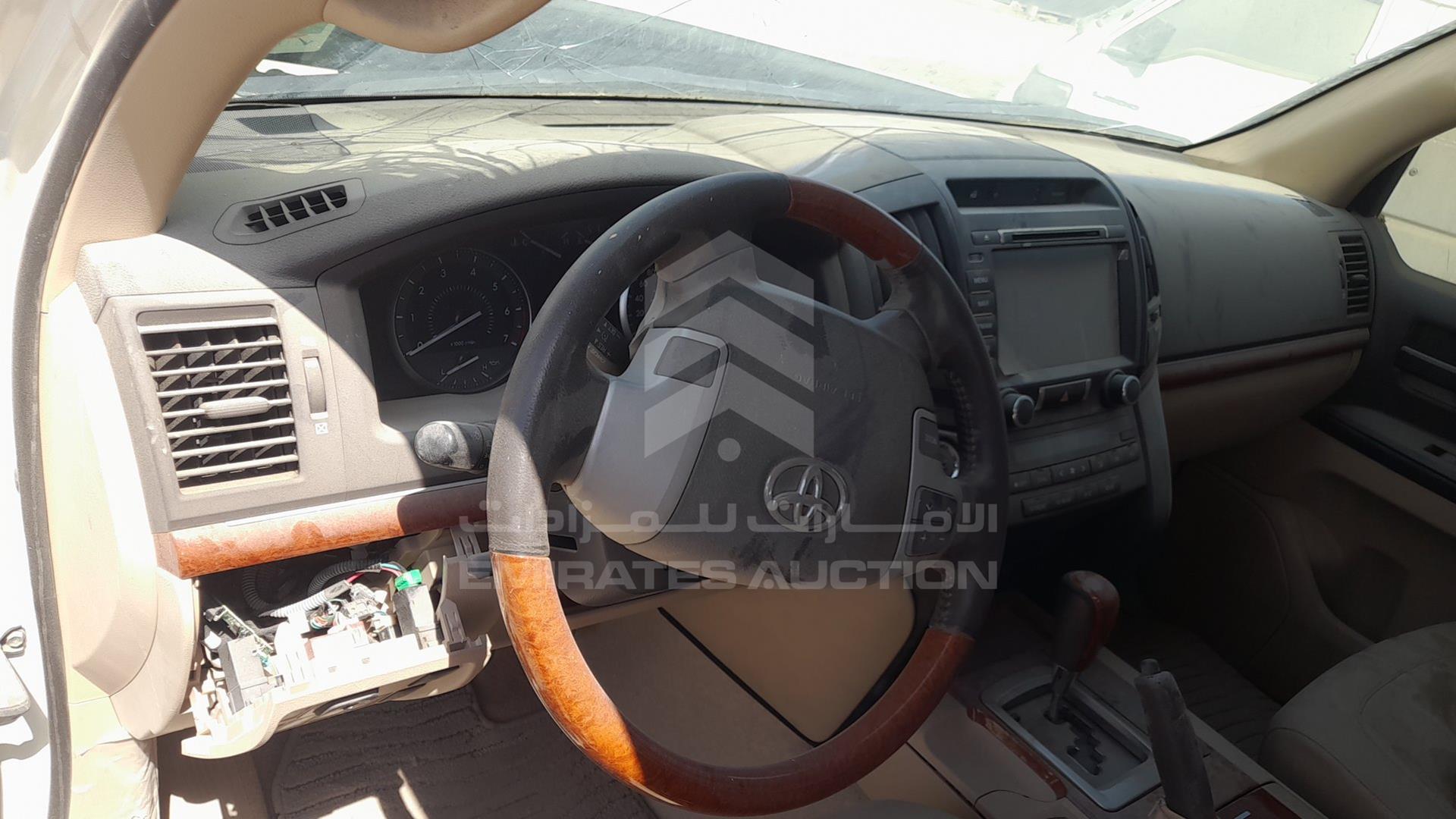 2015 TOYOTA LAND CRUISER VIN: JTMHU09J3F5102245