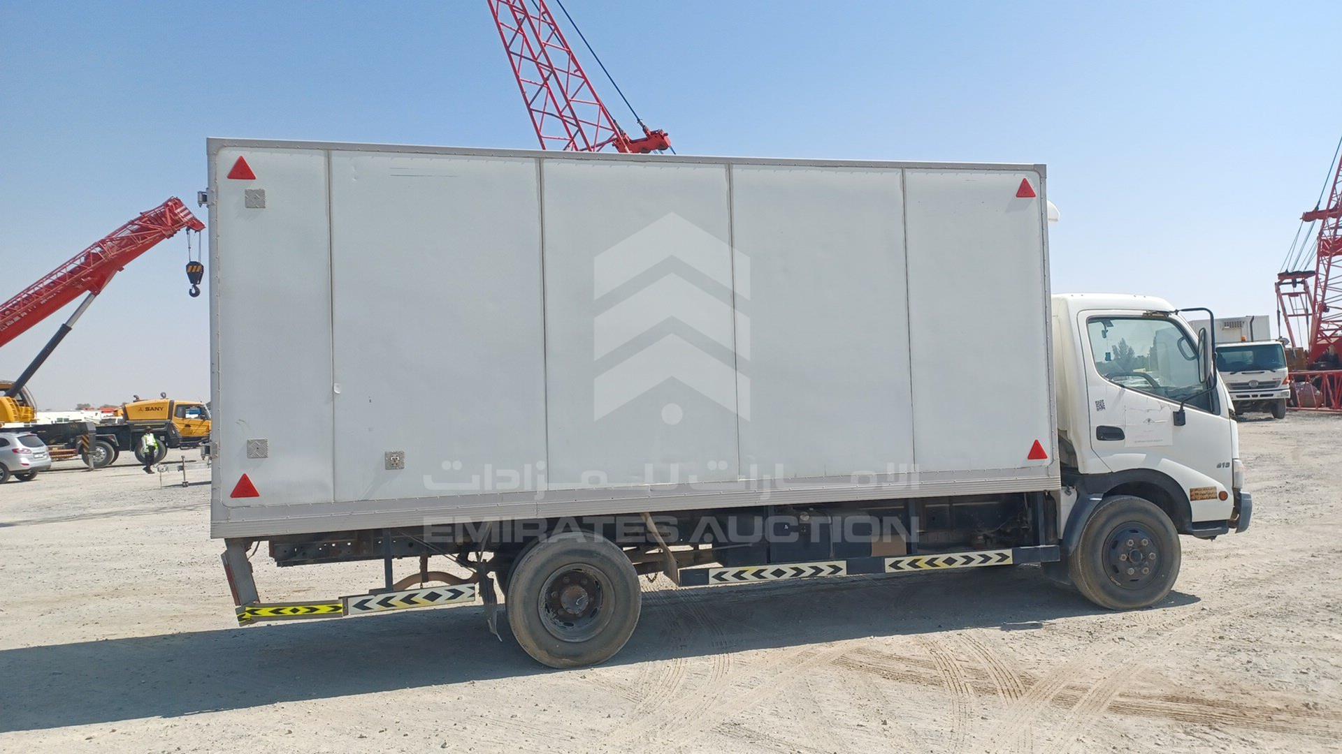 2009 HINO --- VIN: JHFYJ20H89K001129