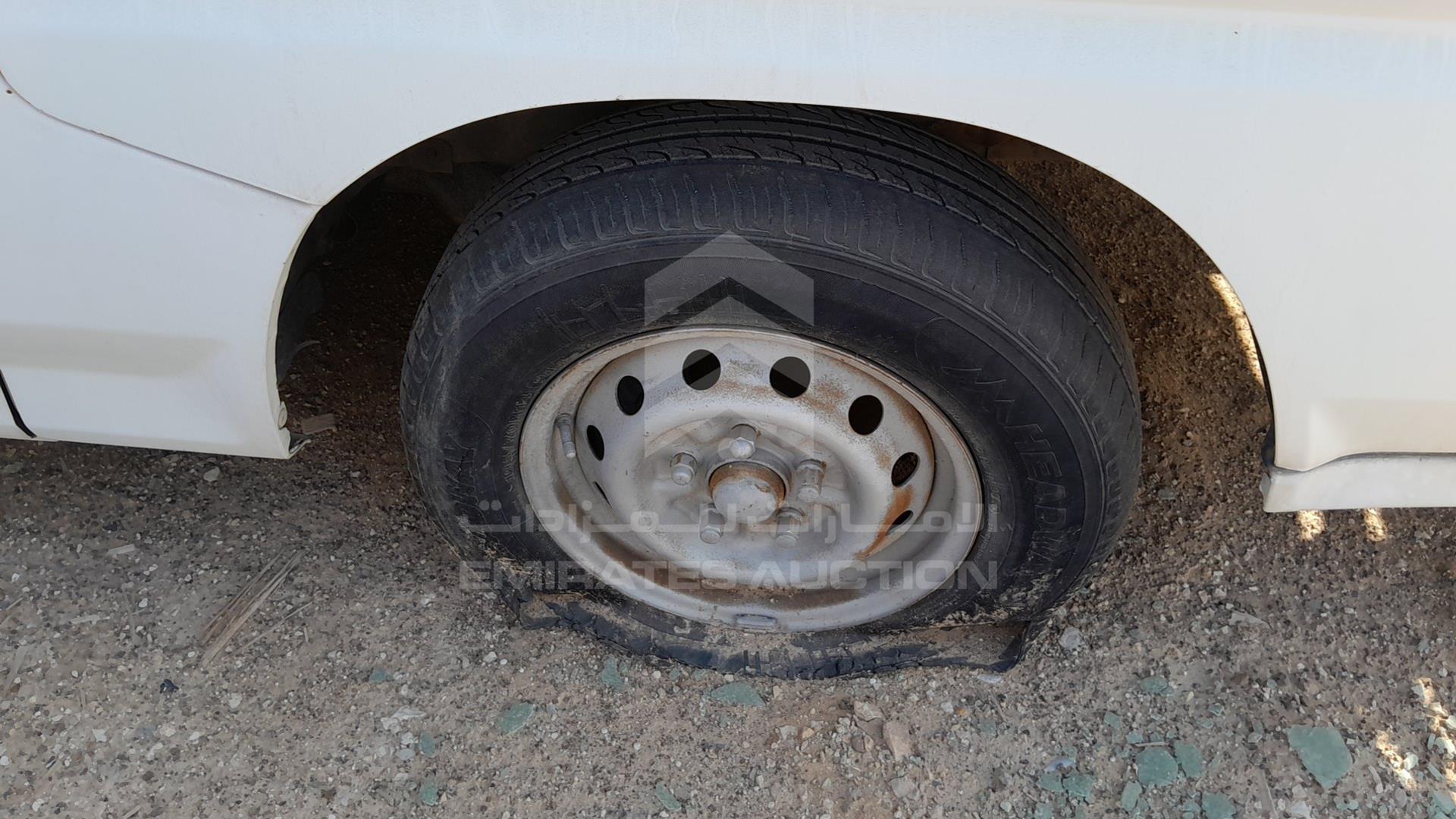2004 MITSUBISHI L 300 VIN: JMYGNP03V5A770856