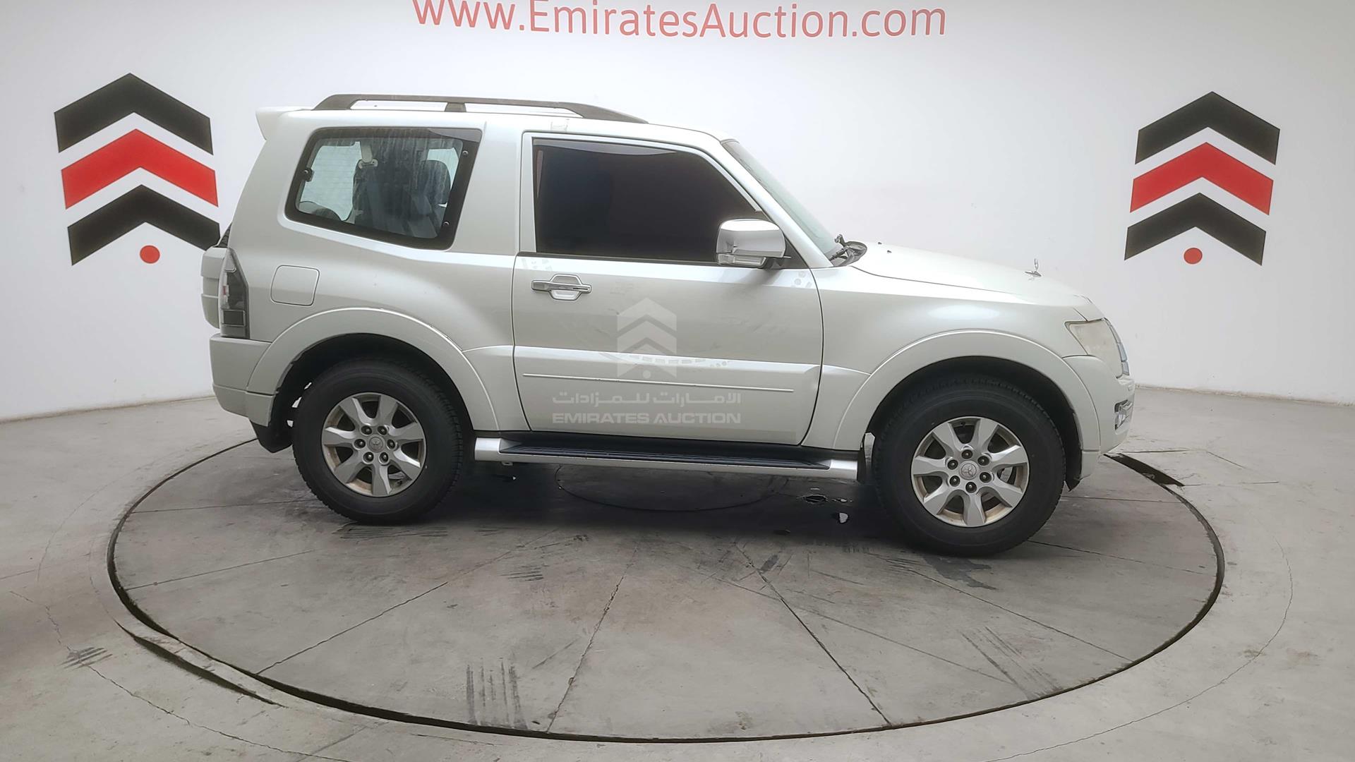 2016 MITSUBISHI PAJERO VIN: JMYMRV85WGJ709722