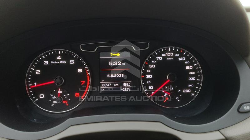 WA1DFAFS0FR001758 Auction: EmiratesAuction Lot: 409009 WA1DFAFS0FR001758 Audi Q3 2015 GREY Photo 3