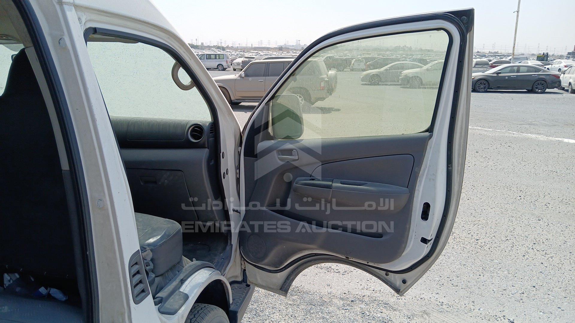 2016 MITSUBISHI CANTER VAN VIN: JN6BE6DS2G9800374