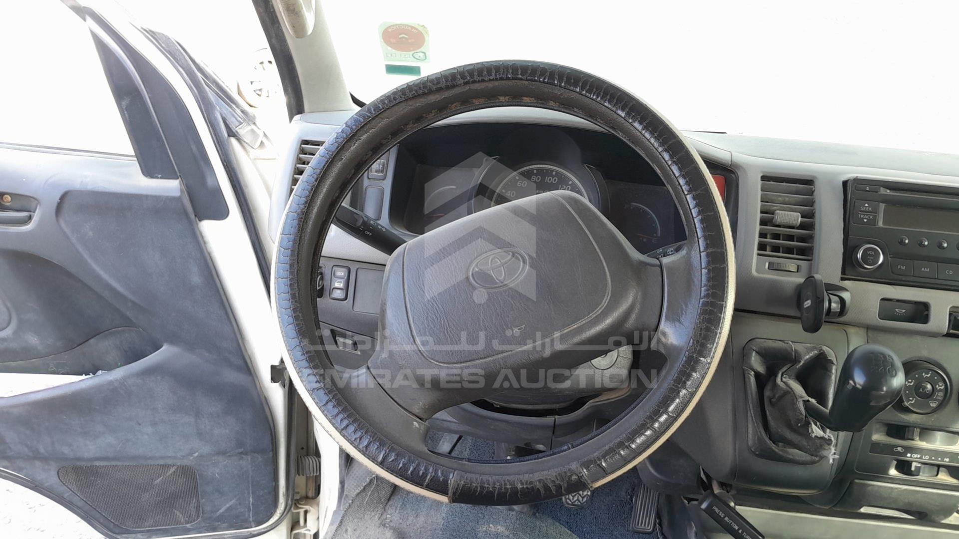 2011 TOYOTA HIACE VIN: JTGJX02P5B5022045