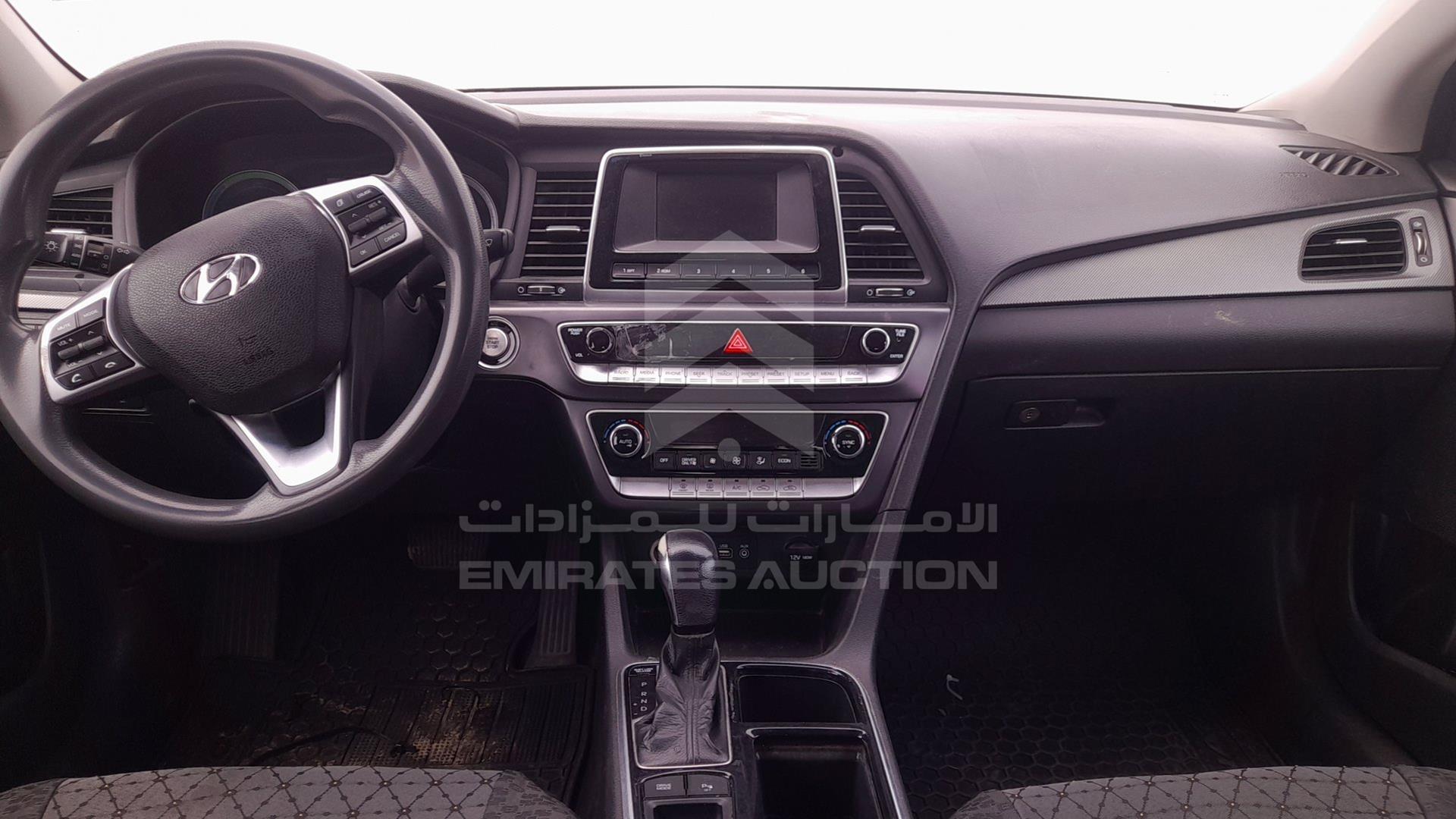2019 HYUNDAI SONATA VIN: KMHE24136KA092983