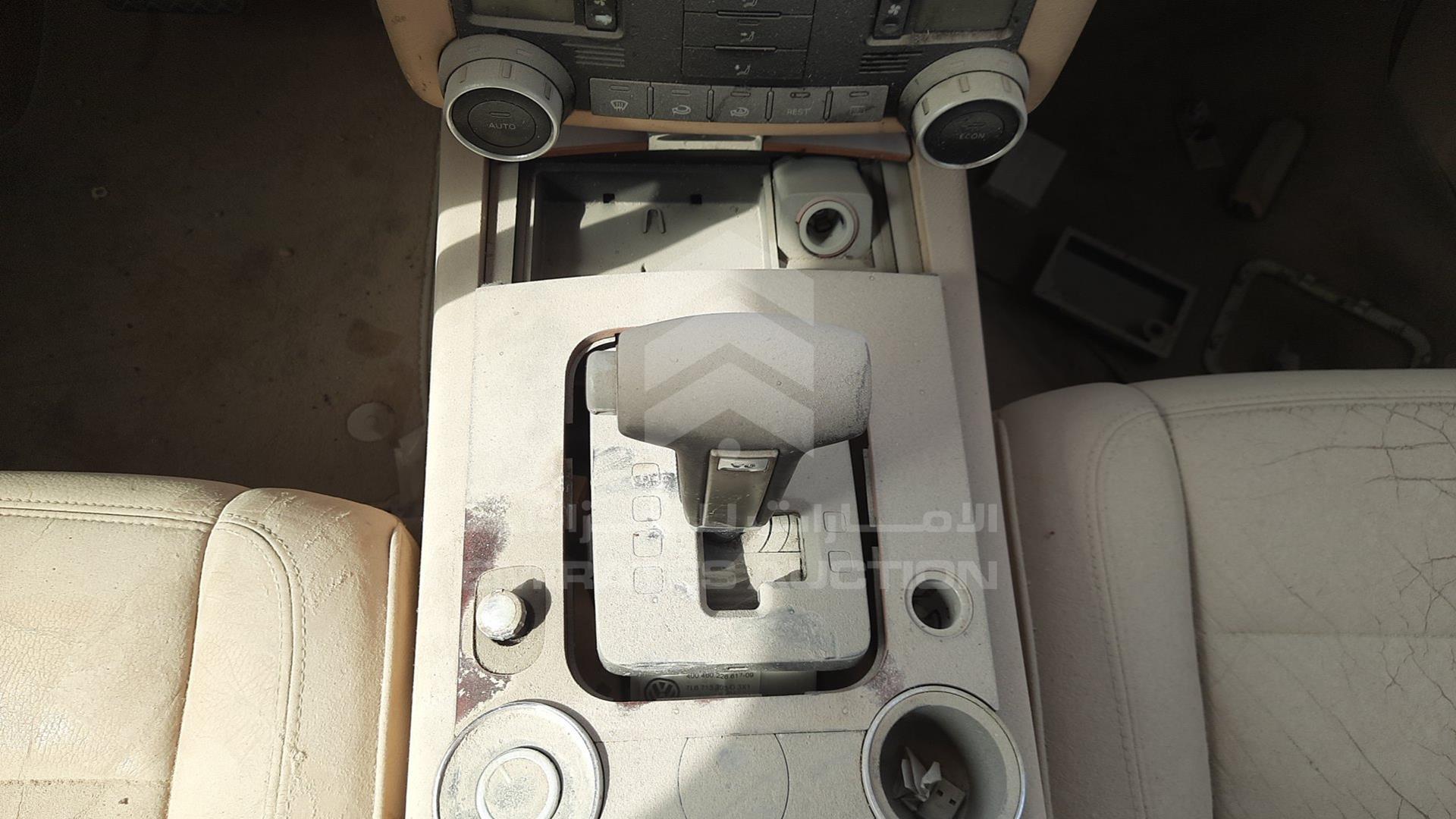 2007 VOLKSWAGEN TOUAREG VIN: WVGAE27L57D005520