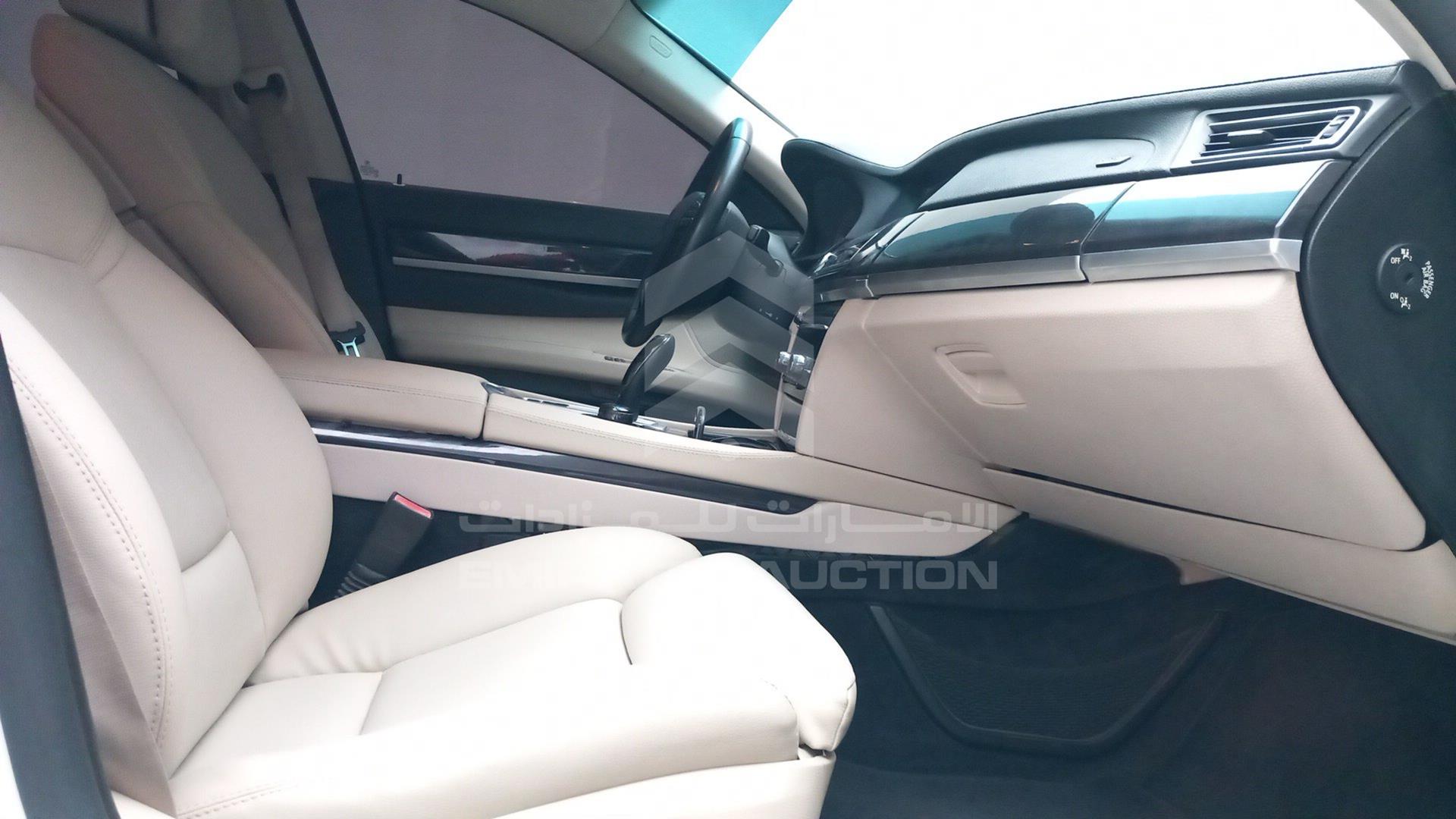 2009 BMW 740 IL VIN: WBAKB410X9CY46332