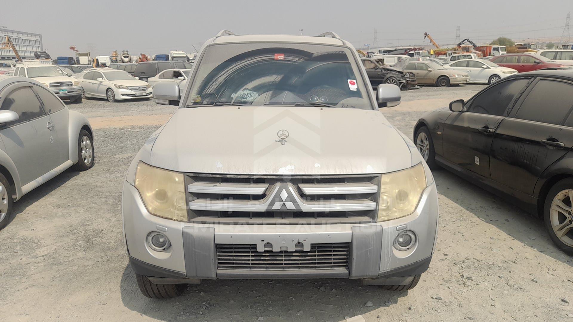 2008 MITSUBISHI PAJERO VIN: JMYLRV93W8J723952