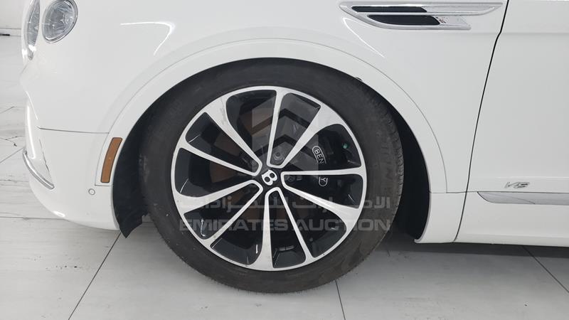 SJAAM2ZV0NC039794 Auction: EmiratesAuction Lot: 405218 SJAAM2ZV0NC039794 Bentley Bentayga 2022 WHITE Photo 28
