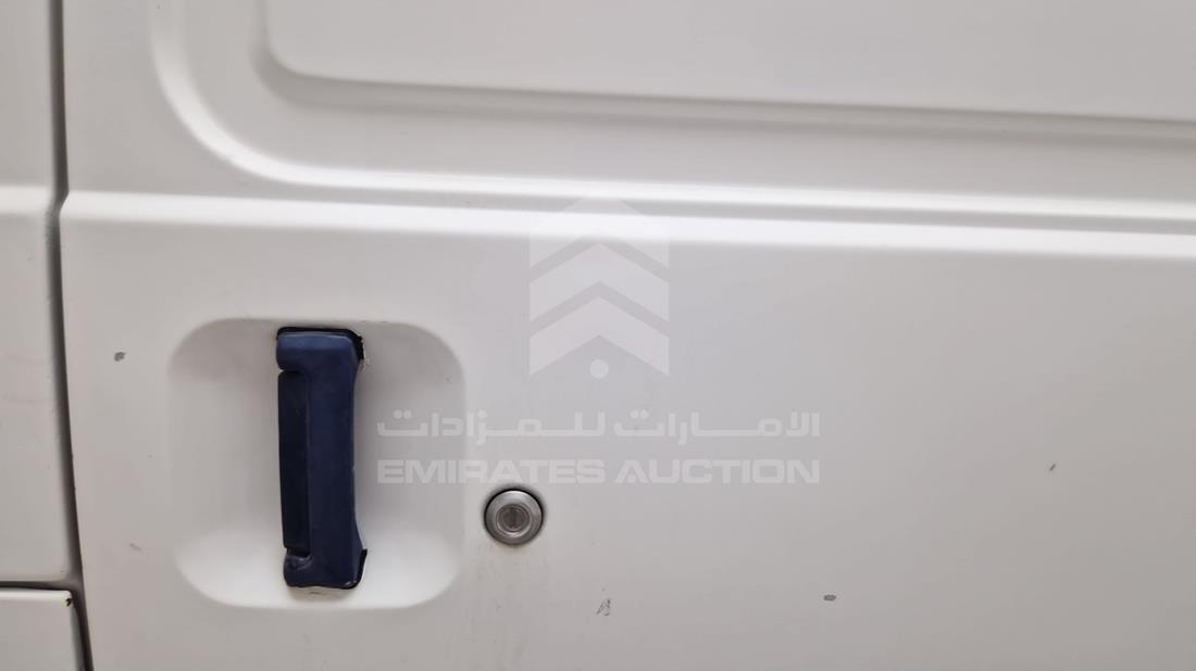 ميتسوبيشي ال 300 2007 — الباب الخلفي الأيسر — صورة 20