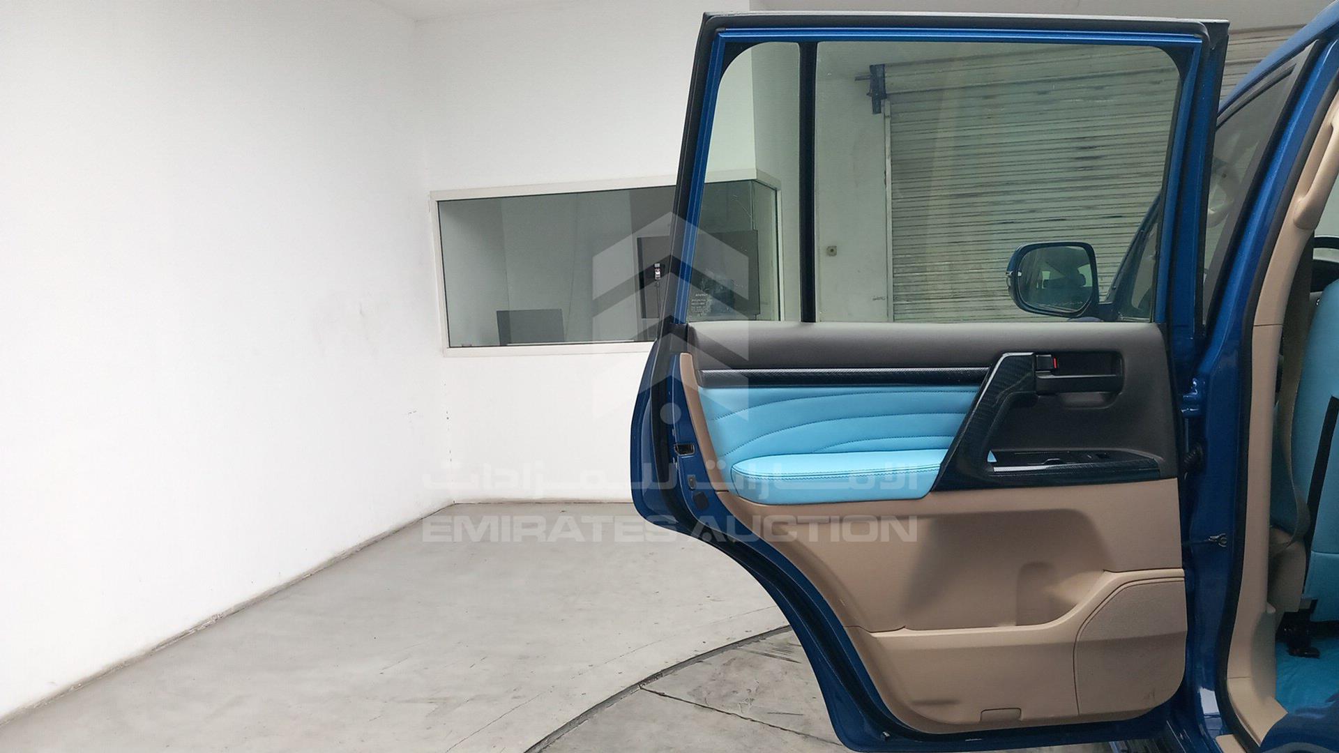 2013 TOYOTA LAND CRUISER VIN: JTMDU09J5D4063059