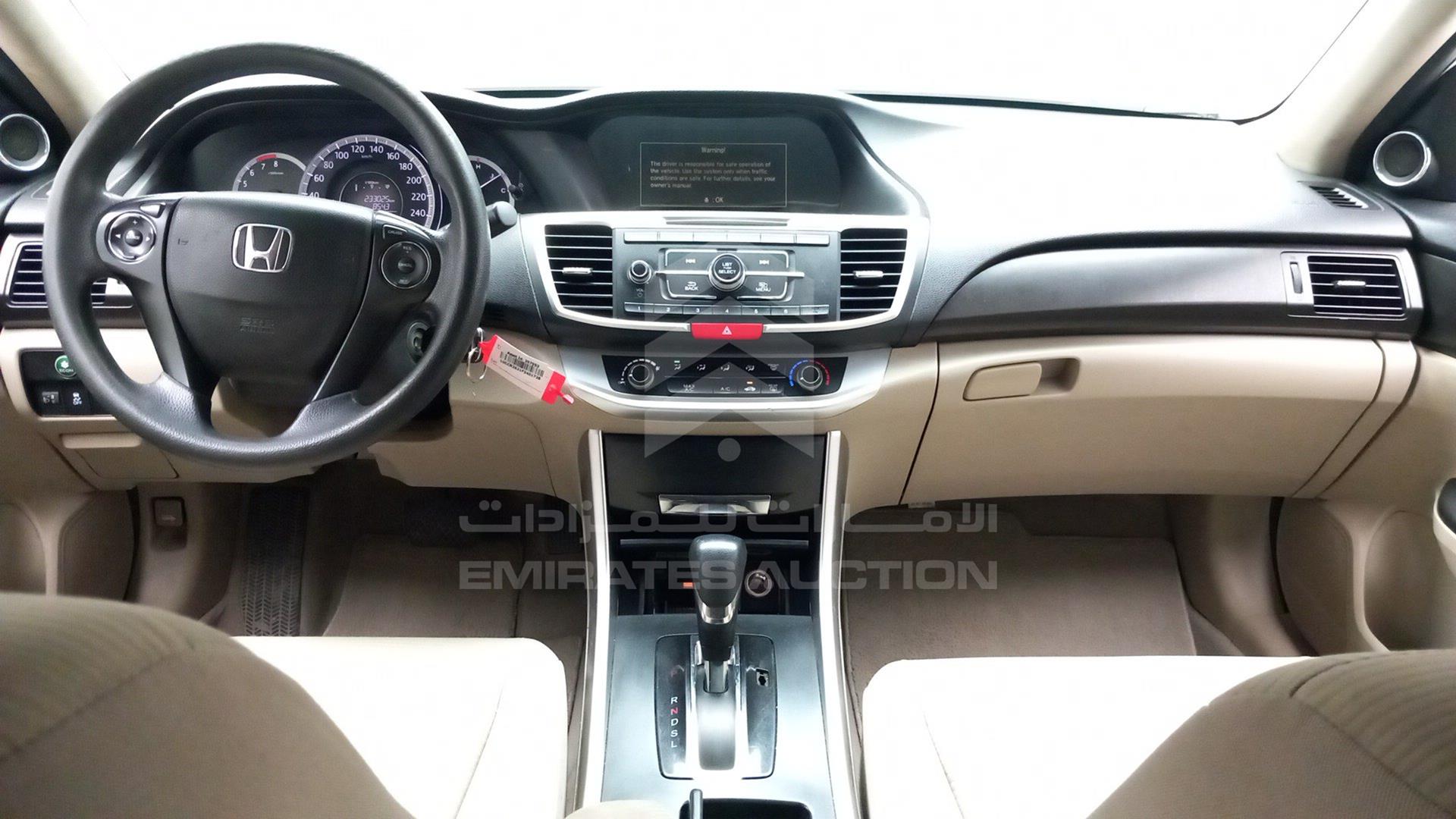 2015 HONDA ACCORD VIN: LUCCR2621F3401728