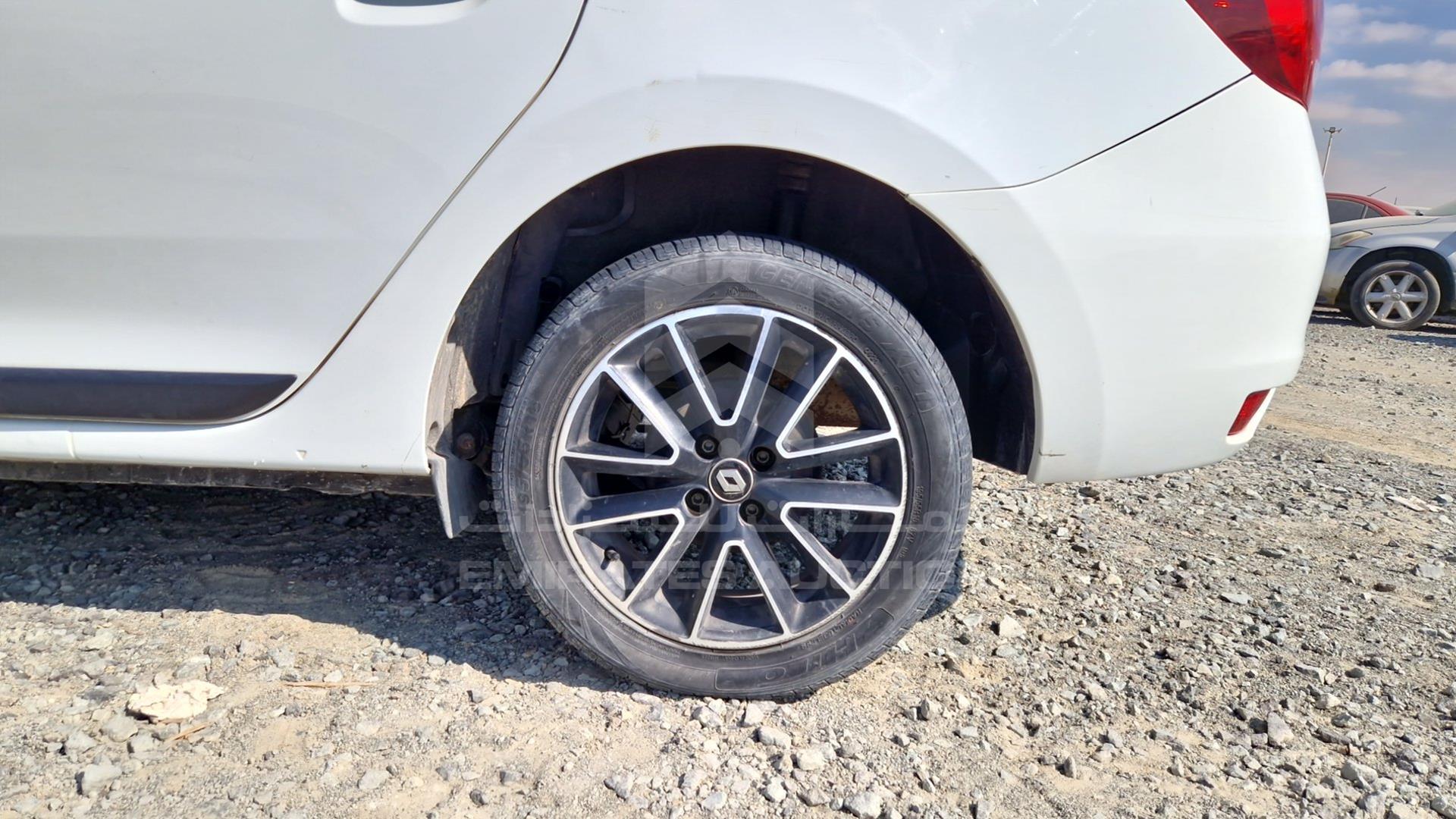 2017 RENAULT SYMBOL VIN: VF14SRAB2HT518524