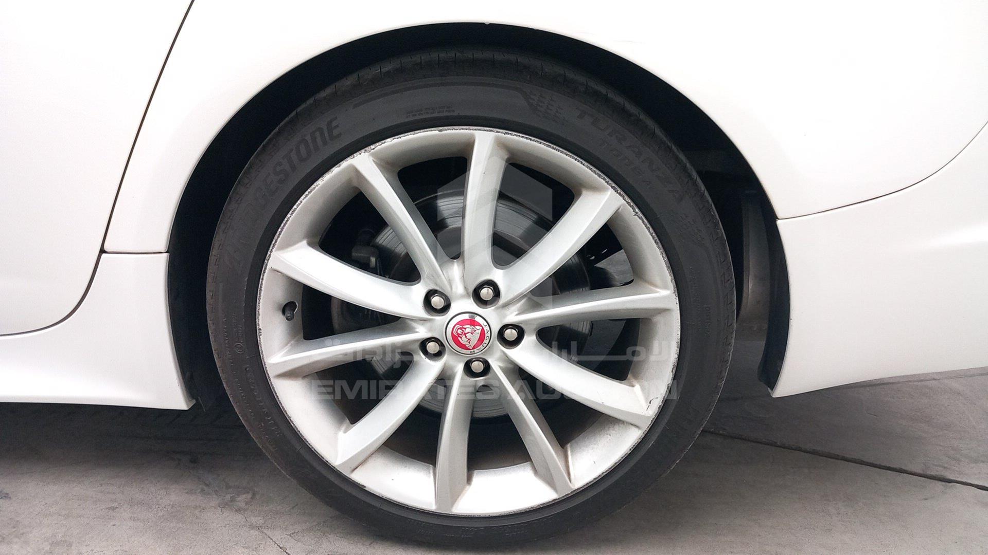 2015 JAGUAR XF VIN: SAJAA05AXF8U48907