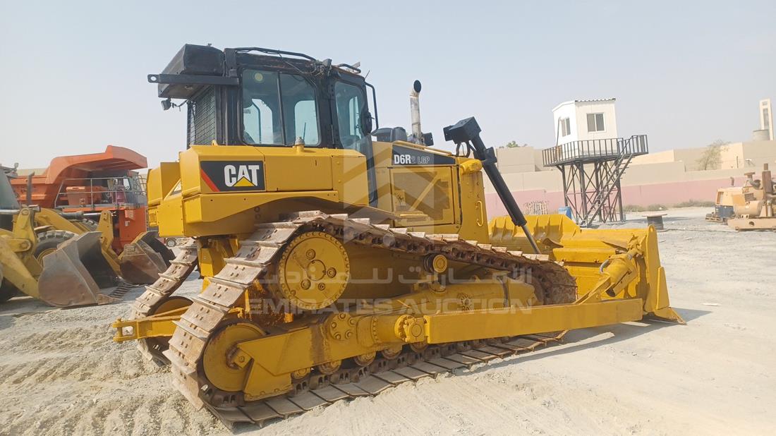 كاتربيلر D6R 2019 — الزاوية الخلفية اليمنى — صورة 9