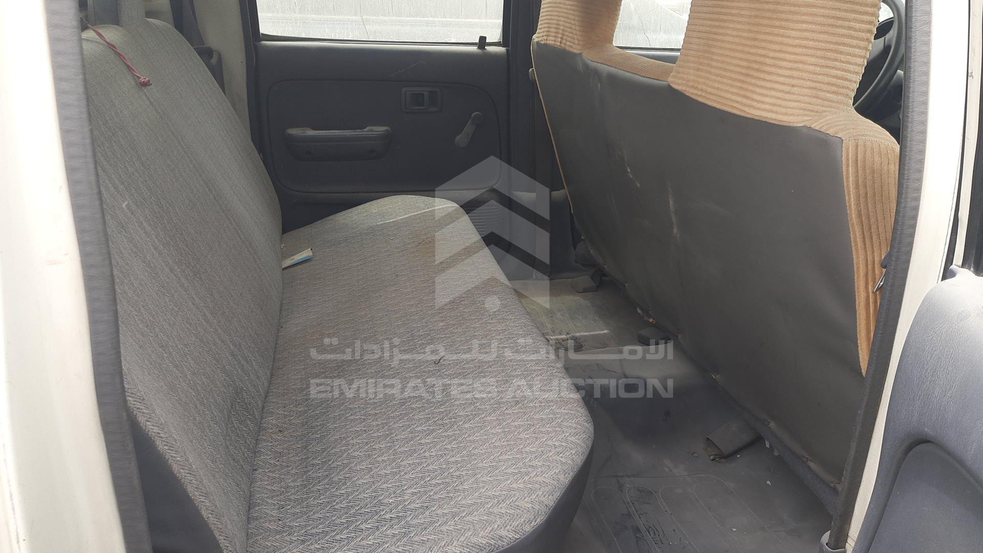 2004 TOYOTA HILUX VIN: JTFEM426740137615